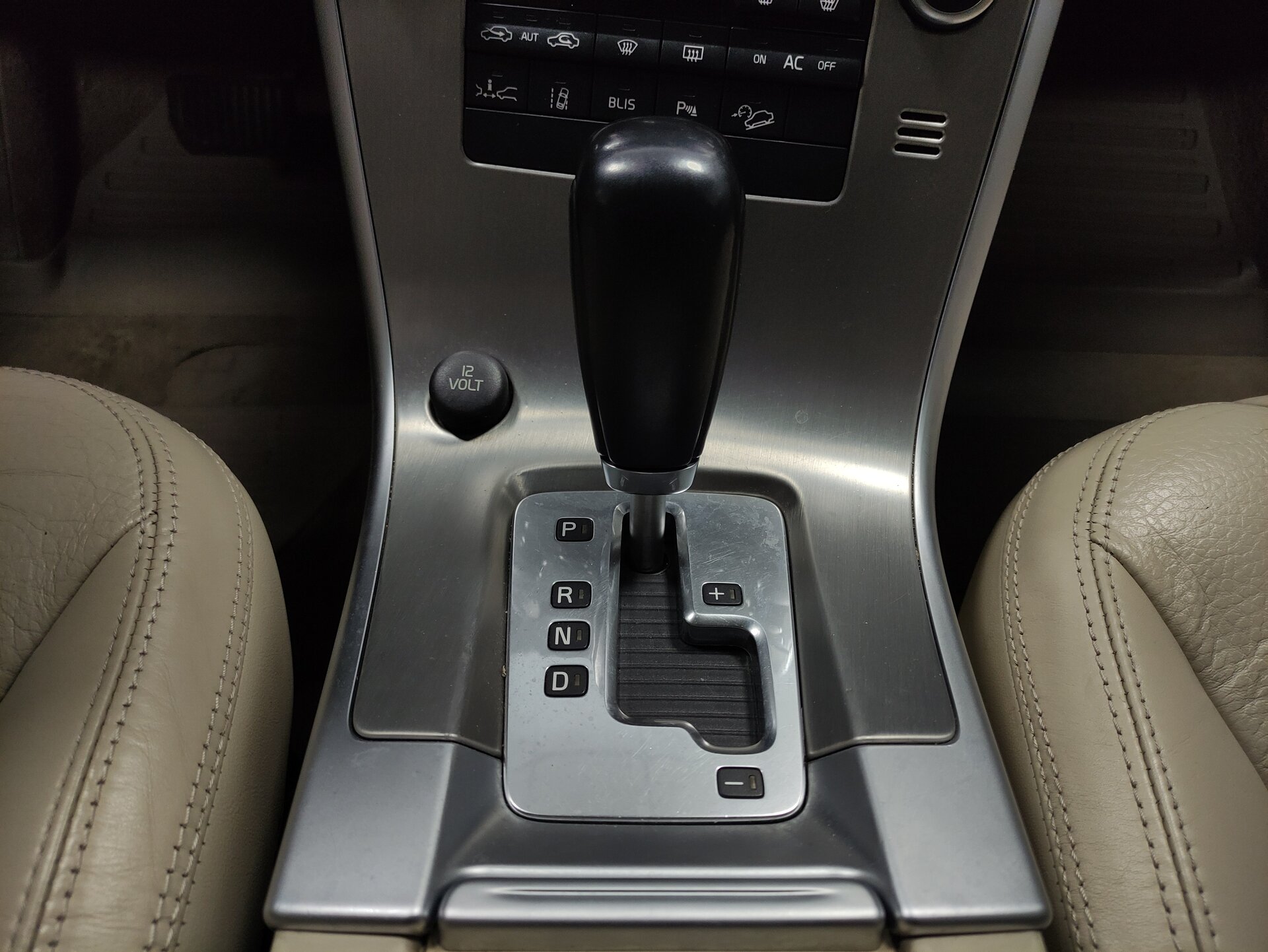 Volvo XC60, I 2010