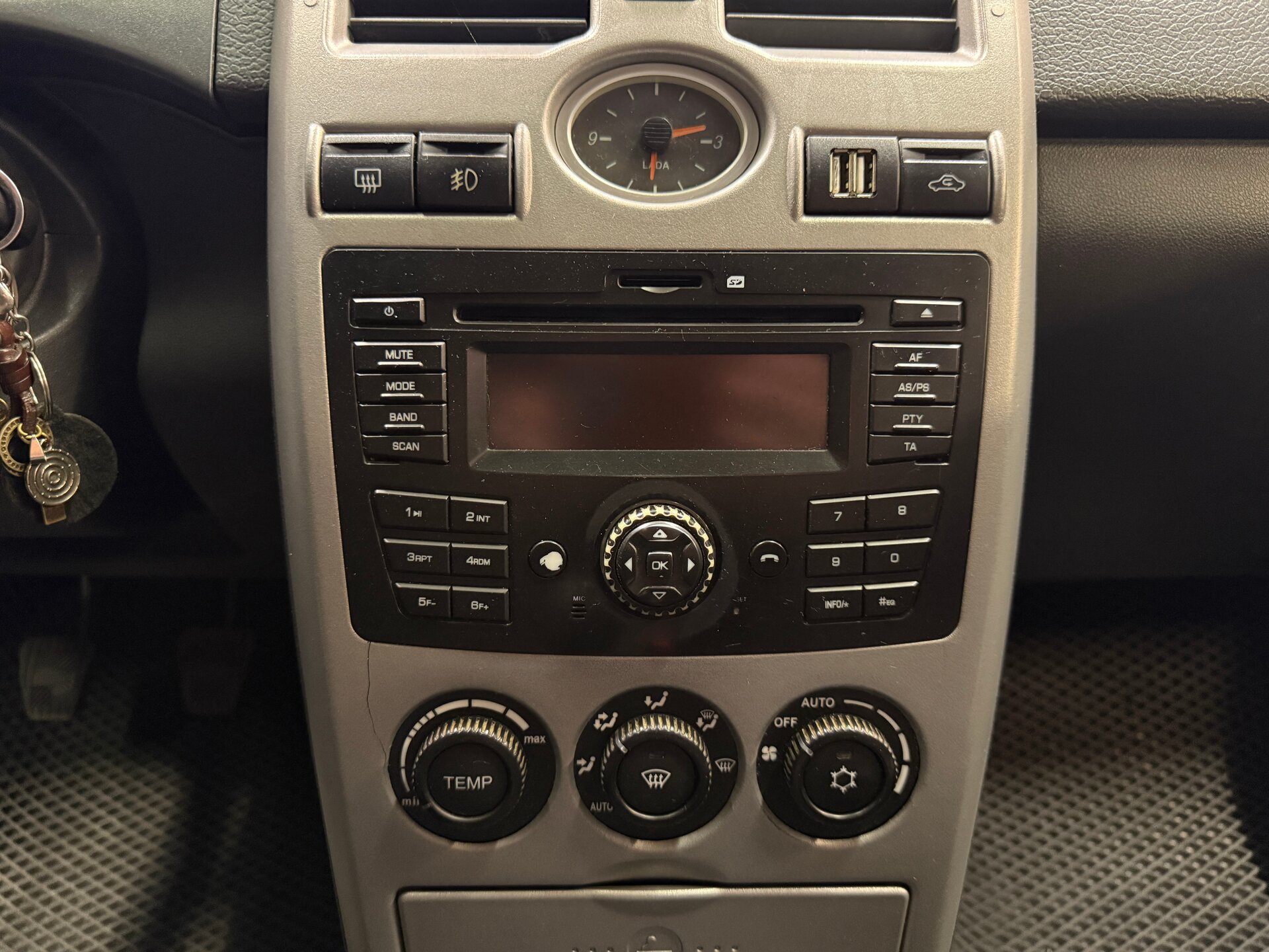 Lada (ВАЗ) Priora, I 2012