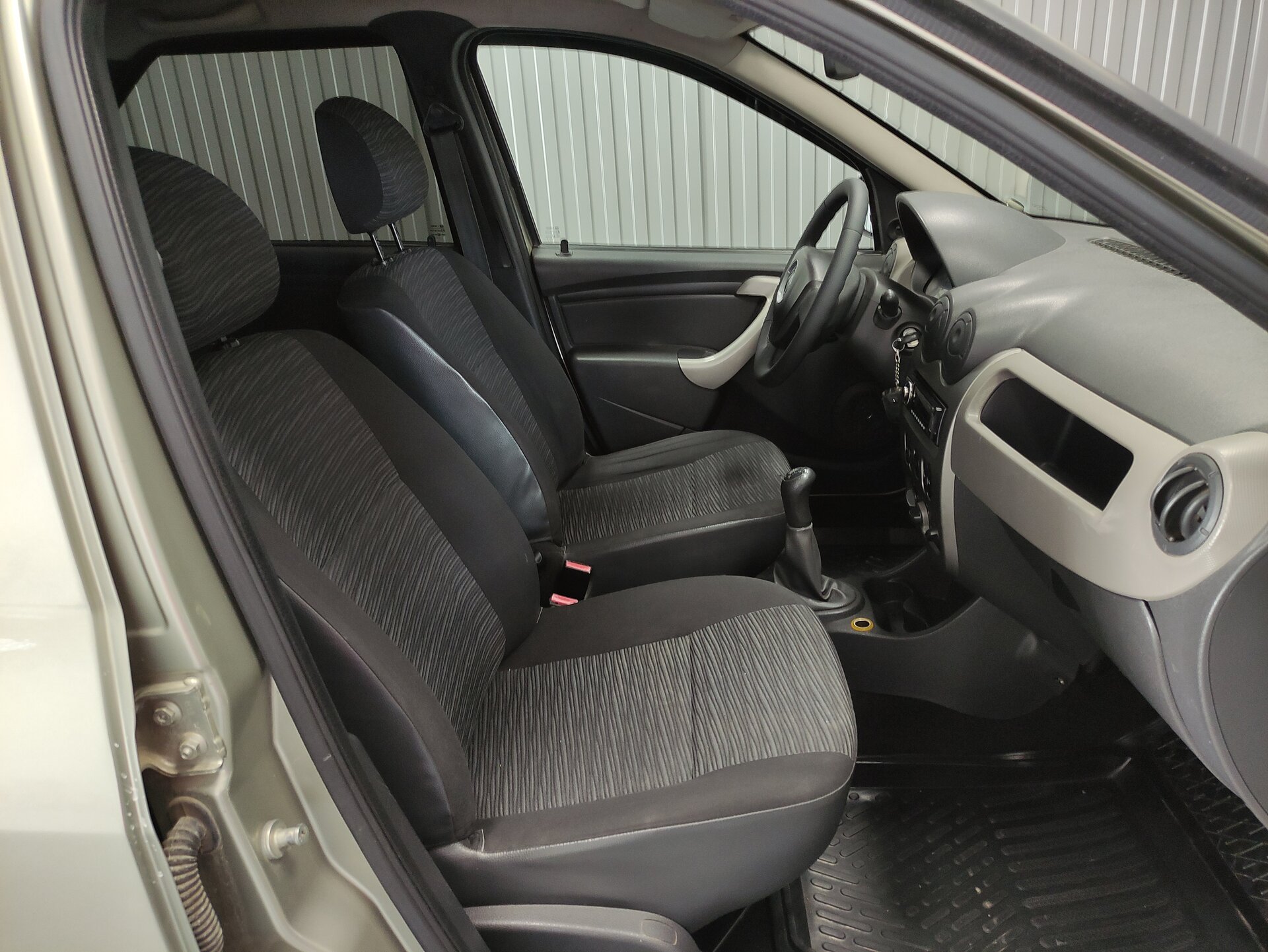 Renault Logan, I Рестайлинг 2010