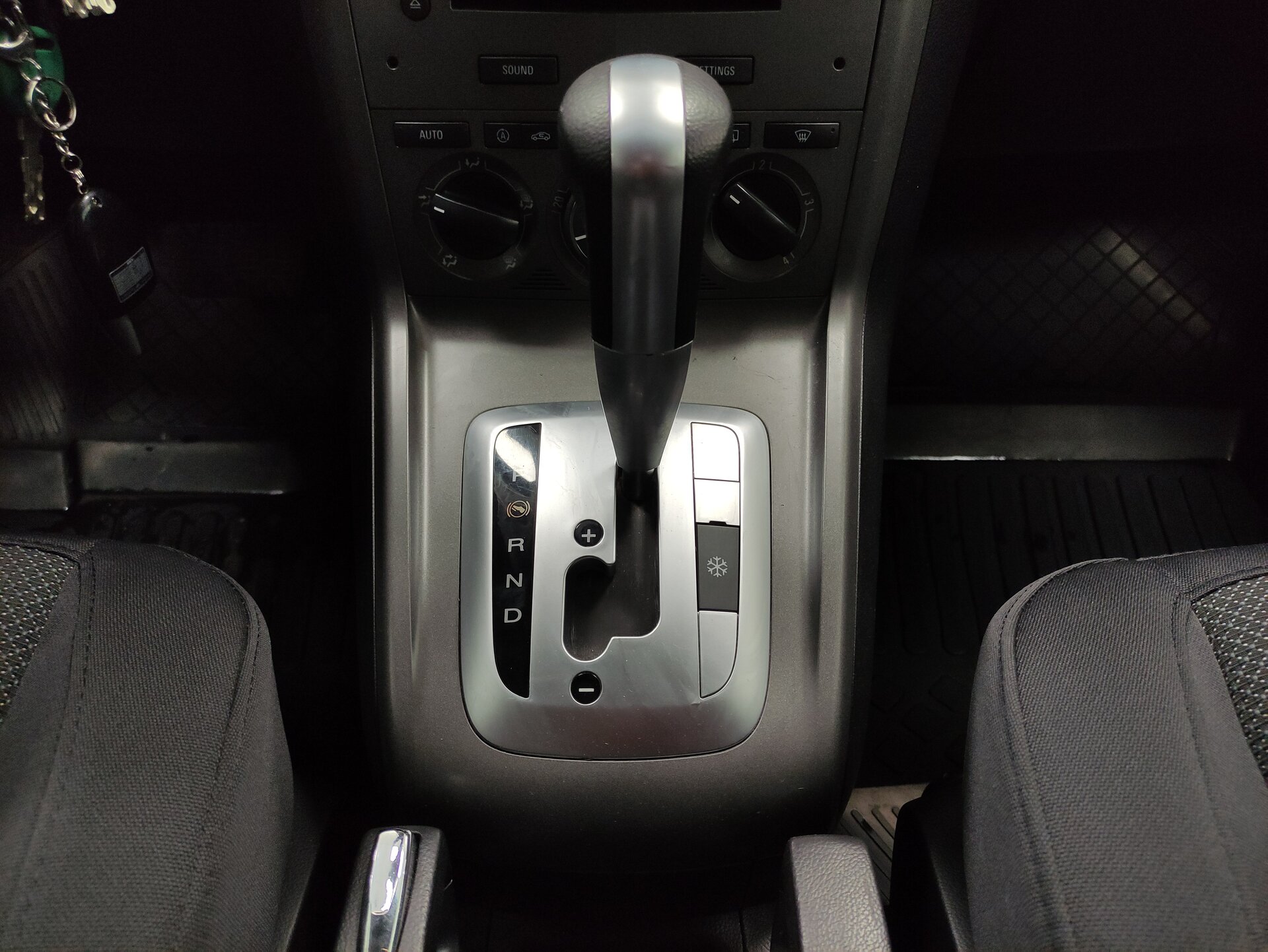 Opel Antara, I 2011