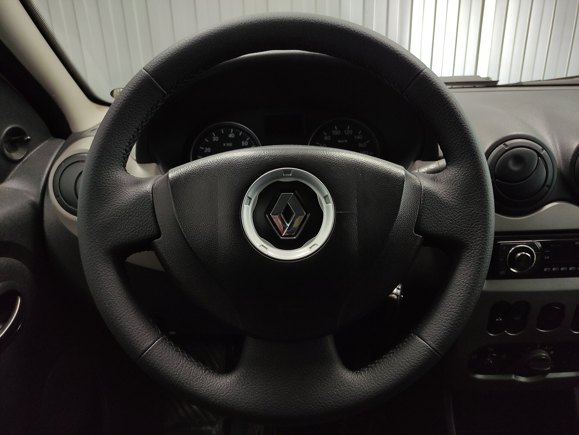 Renault Logan, I Рестайлинг 2010