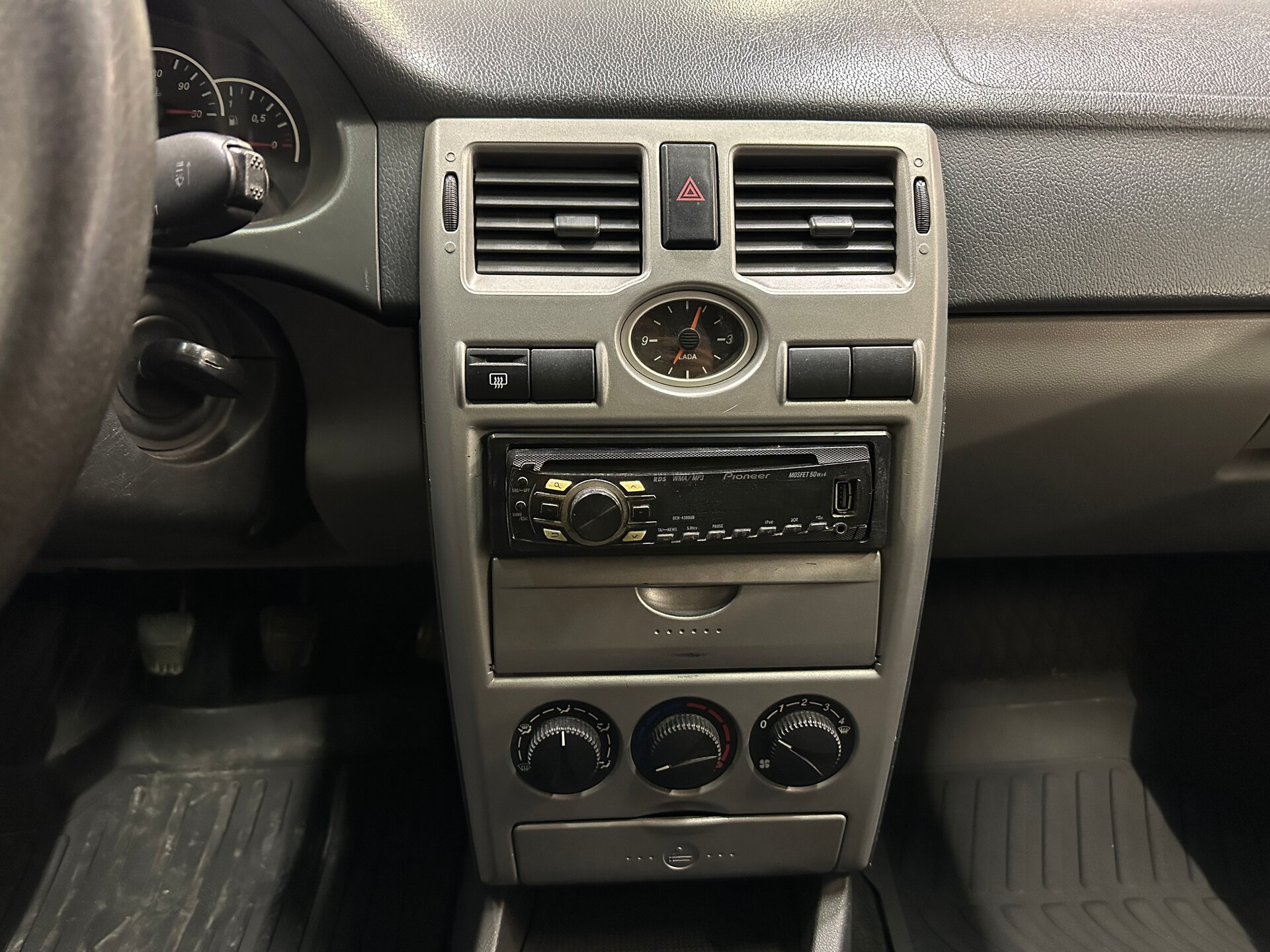 Lada (ВАЗ) Priora, I 2010