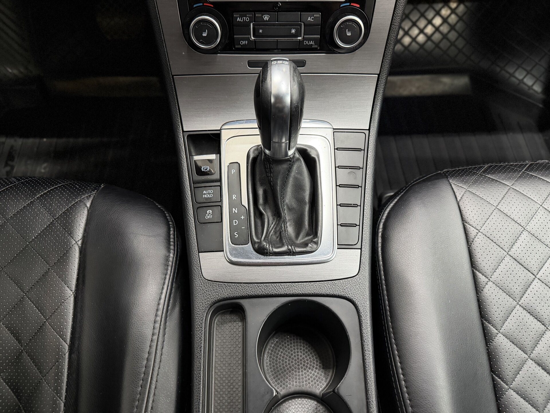 Volkswagen Passat, B7 2011