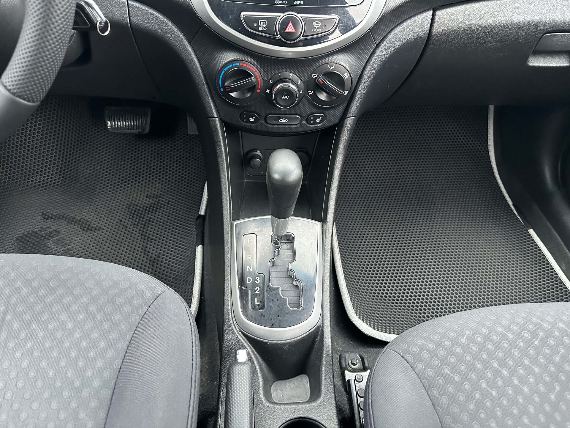 Hyundai Solaris, I 2013
