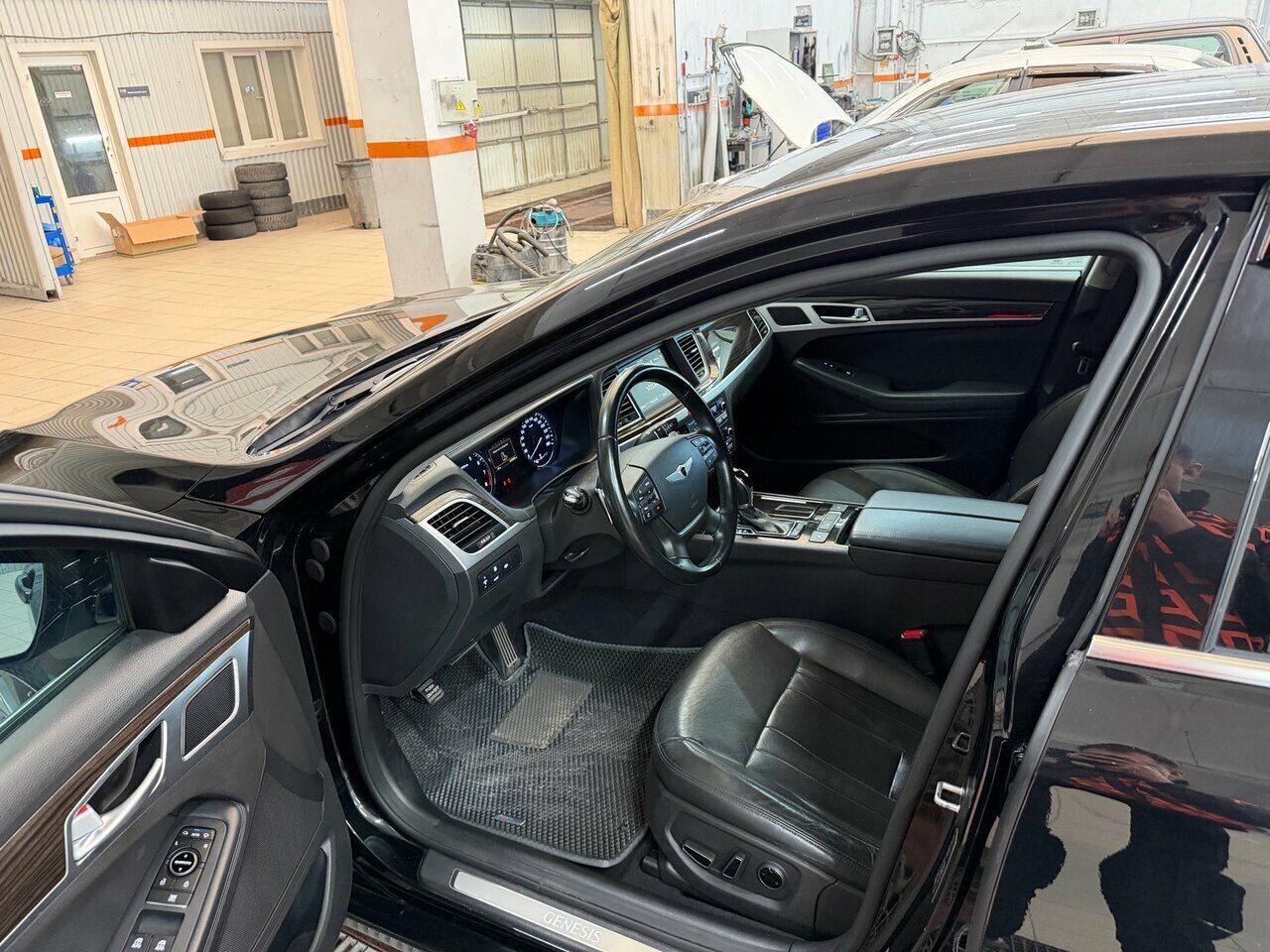 Hyundai Genesis, II 2015