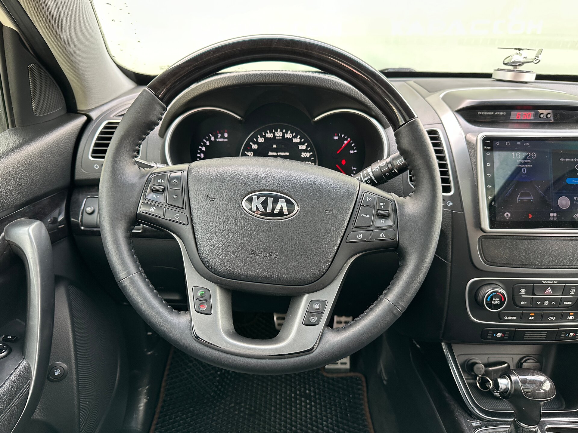 Kia Sorento, II Рестайлинг 2014 Kia Sorento, II Рестайлинг 2014