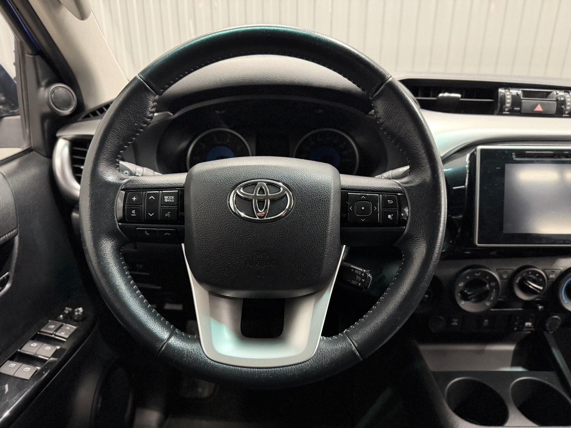 Toyota Hilux, VIII 2015