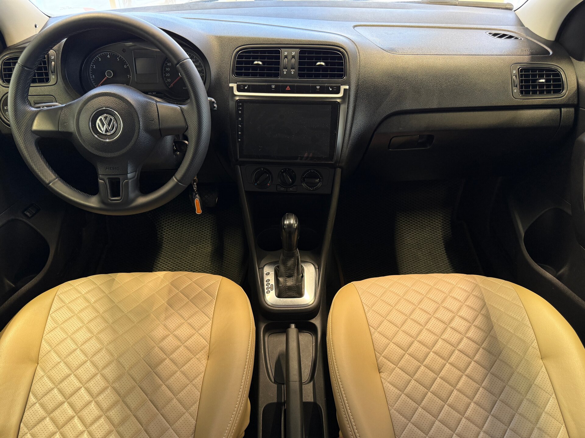 Volkswagen Polo, V 2013