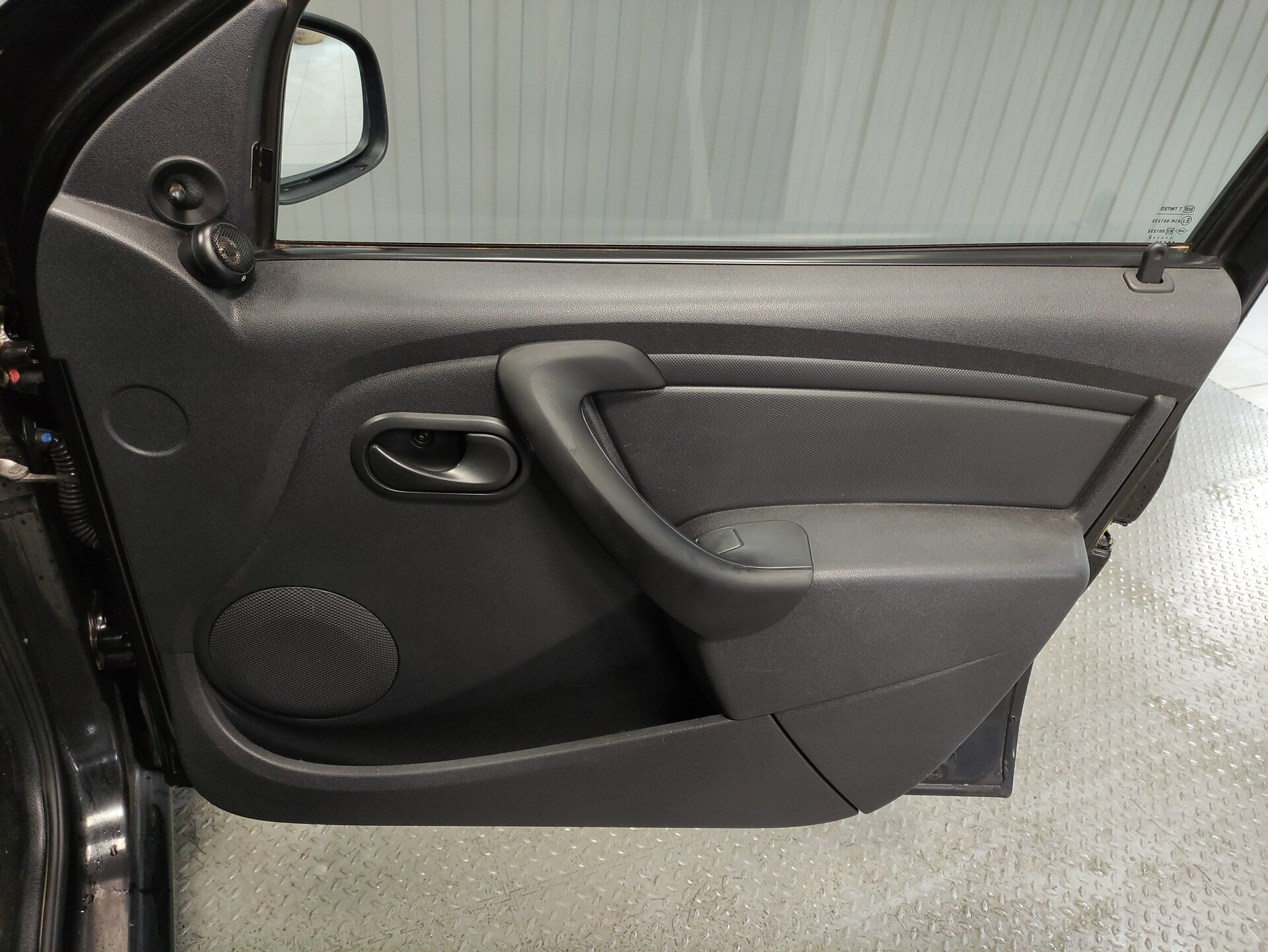 Renault Logan, I Рестайлинг 2012