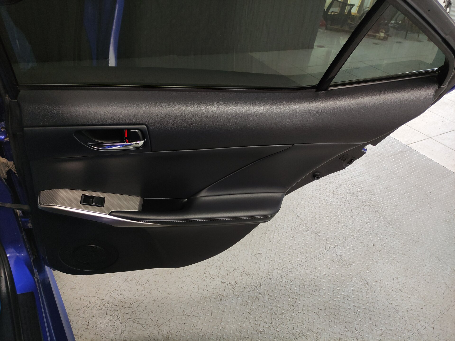 Lexus IS, III 2013