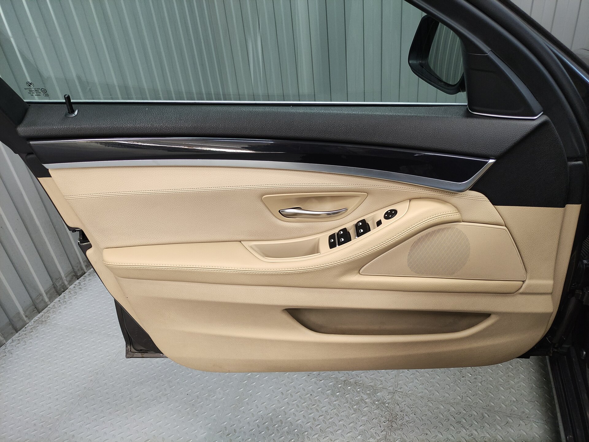 BMW 5 серии, VI (F10/F11/F07) 2012 BMW 5 серии, VI (F10/F11/F07) 2012