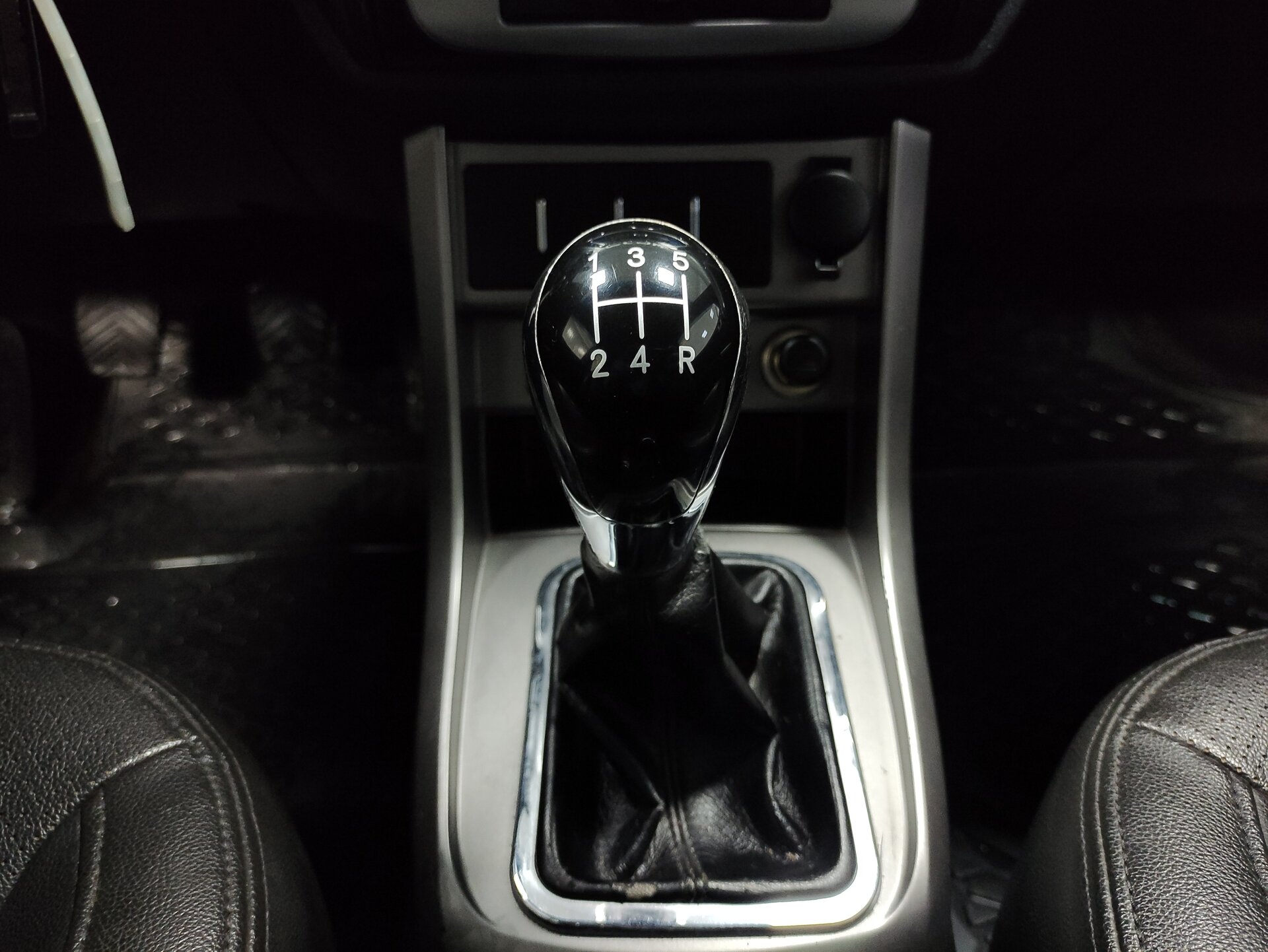 Geely Emgrand EC7, I 2013 Geely Emgrand EC7, I 2013