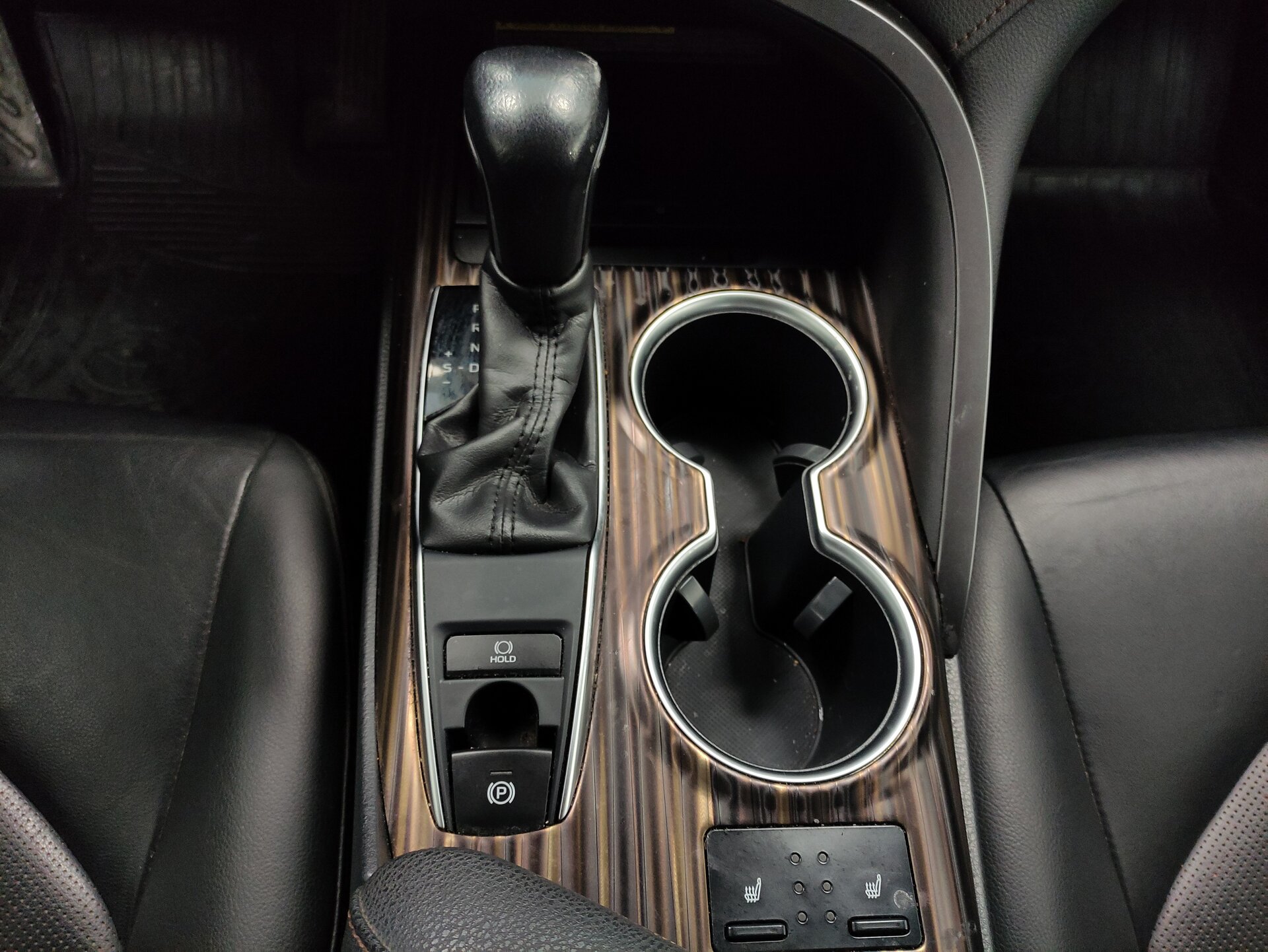 Toyota Camry, VIII (XV70) 2019
