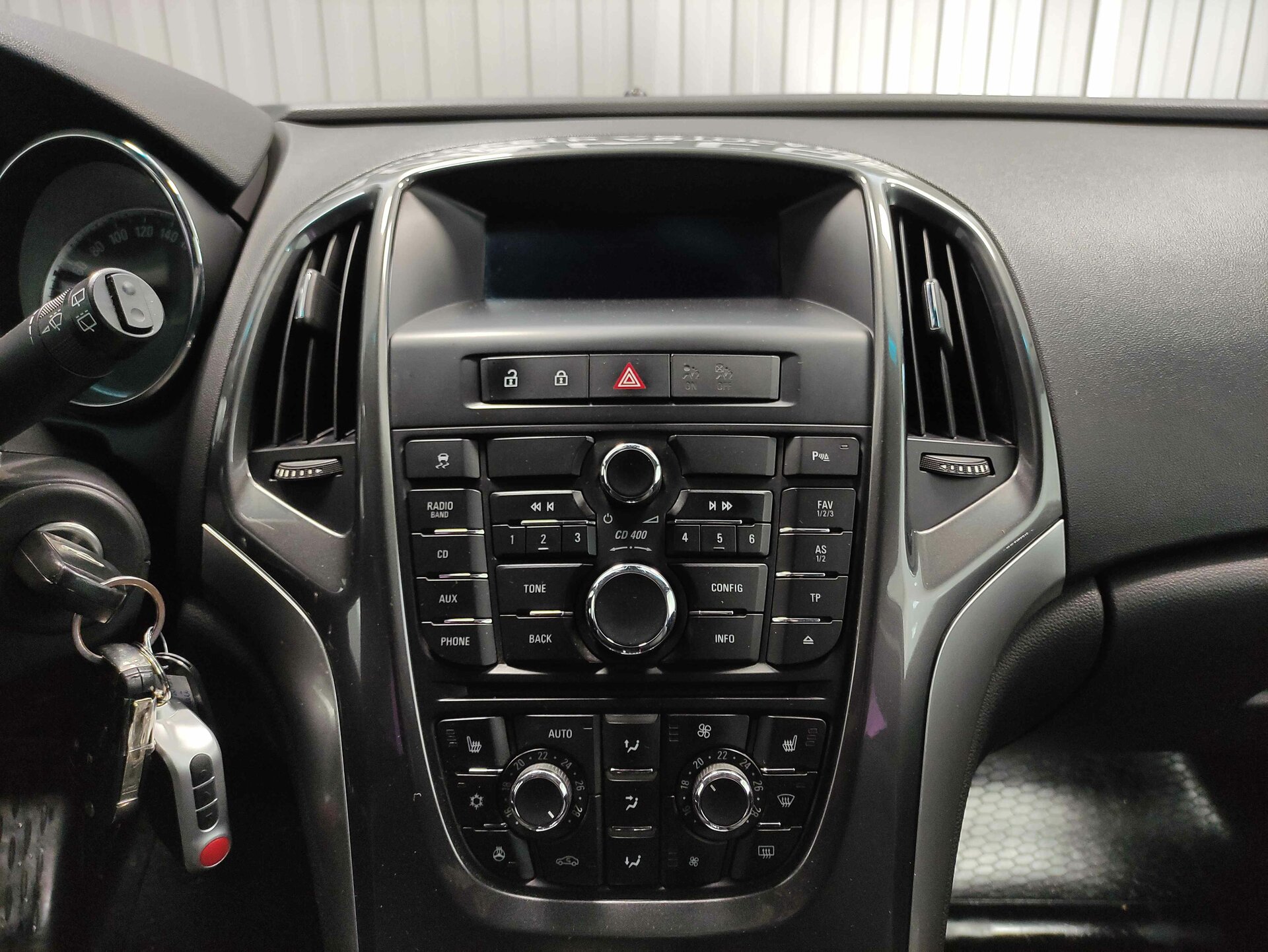 Opel Astra, J Рестайлинг 2012