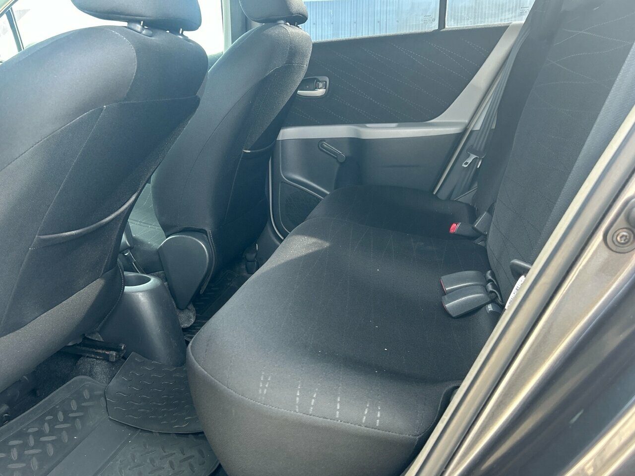 Toyota Yaris, II 2008