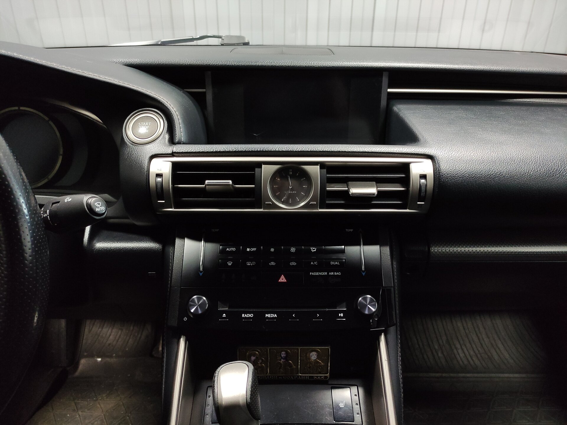 Lexus IS, III 2013