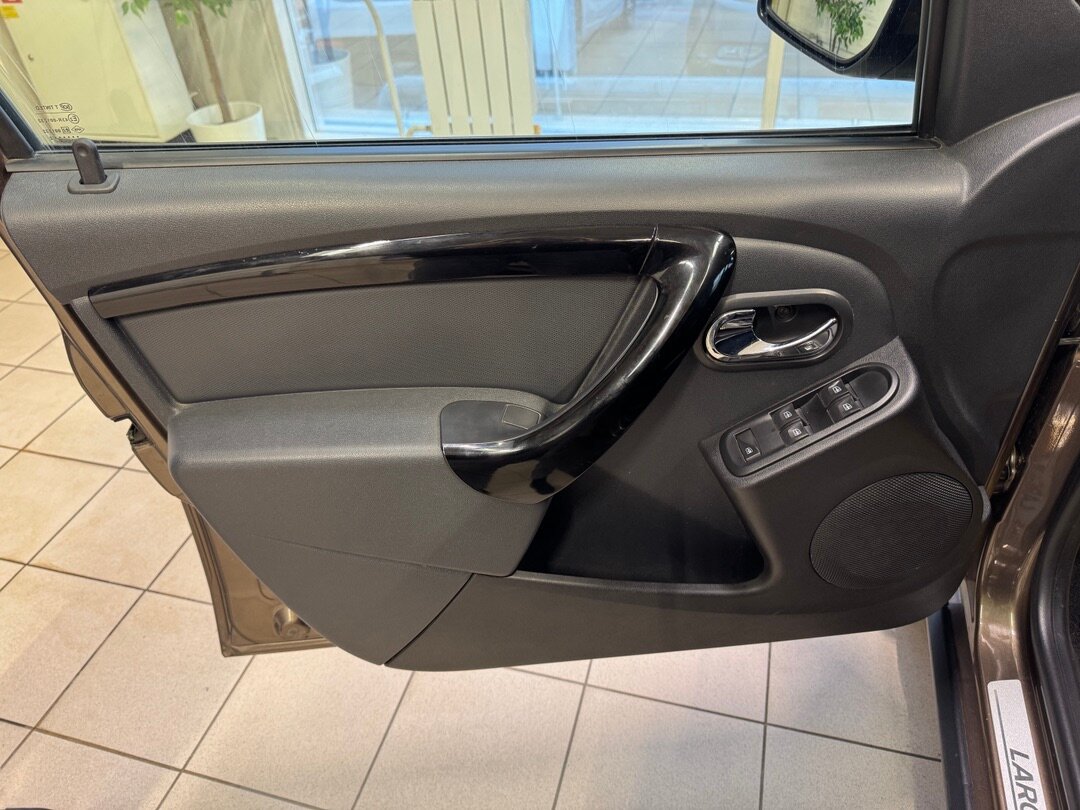 Lada (ВАЗ) Largus, I Рестайлинг 2022 Lada (ВАЗ) Largus, I Рестайлинг 2022