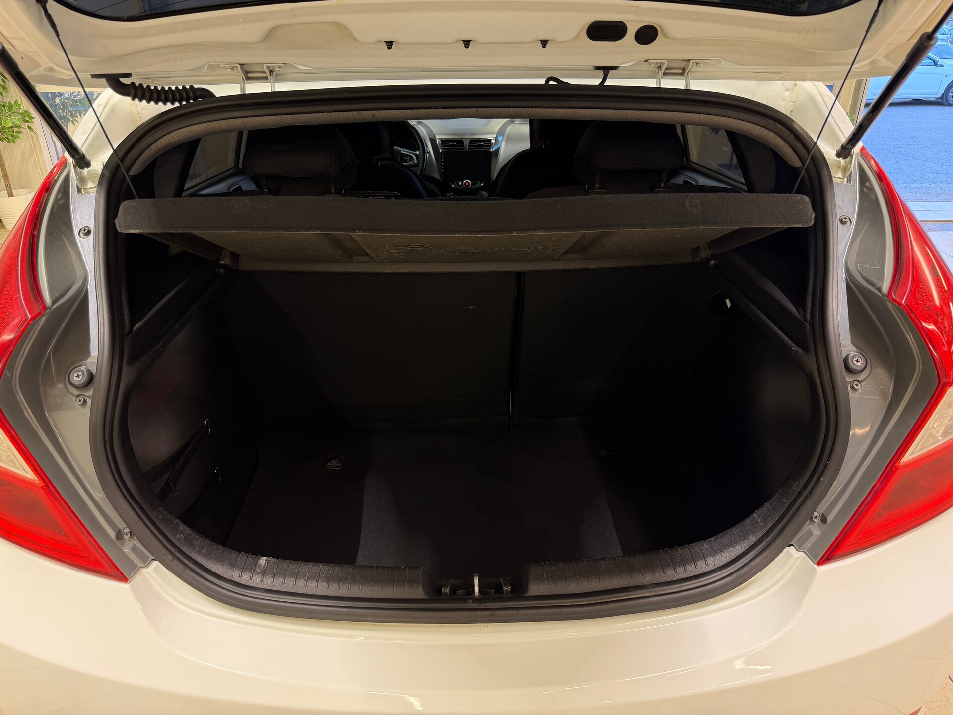 Hyundai Solaris, I 2011
