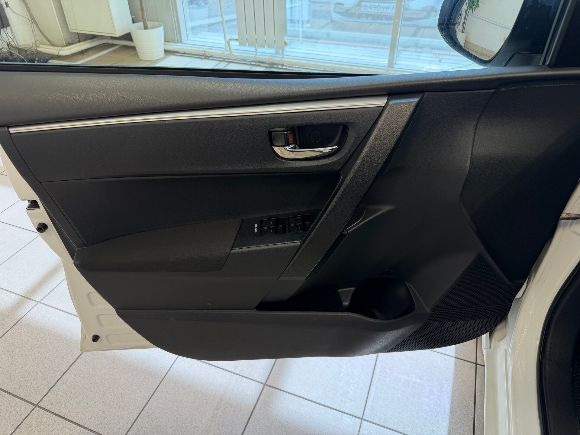 Toyota Corolla, XI (E160, E170, E180) 2015