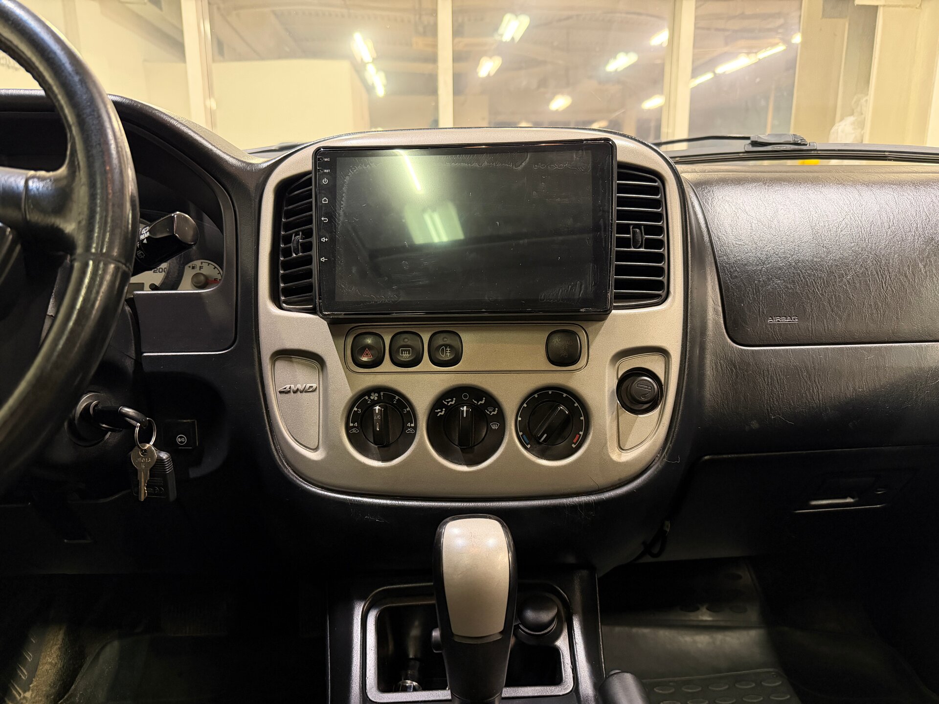 Ford Maverick, III 2005