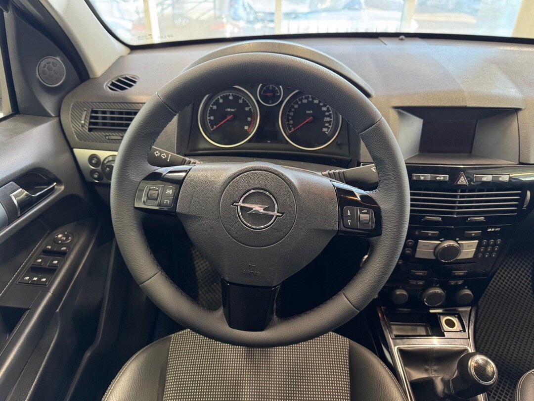 Opel Astra, J Рестайлинг 2014