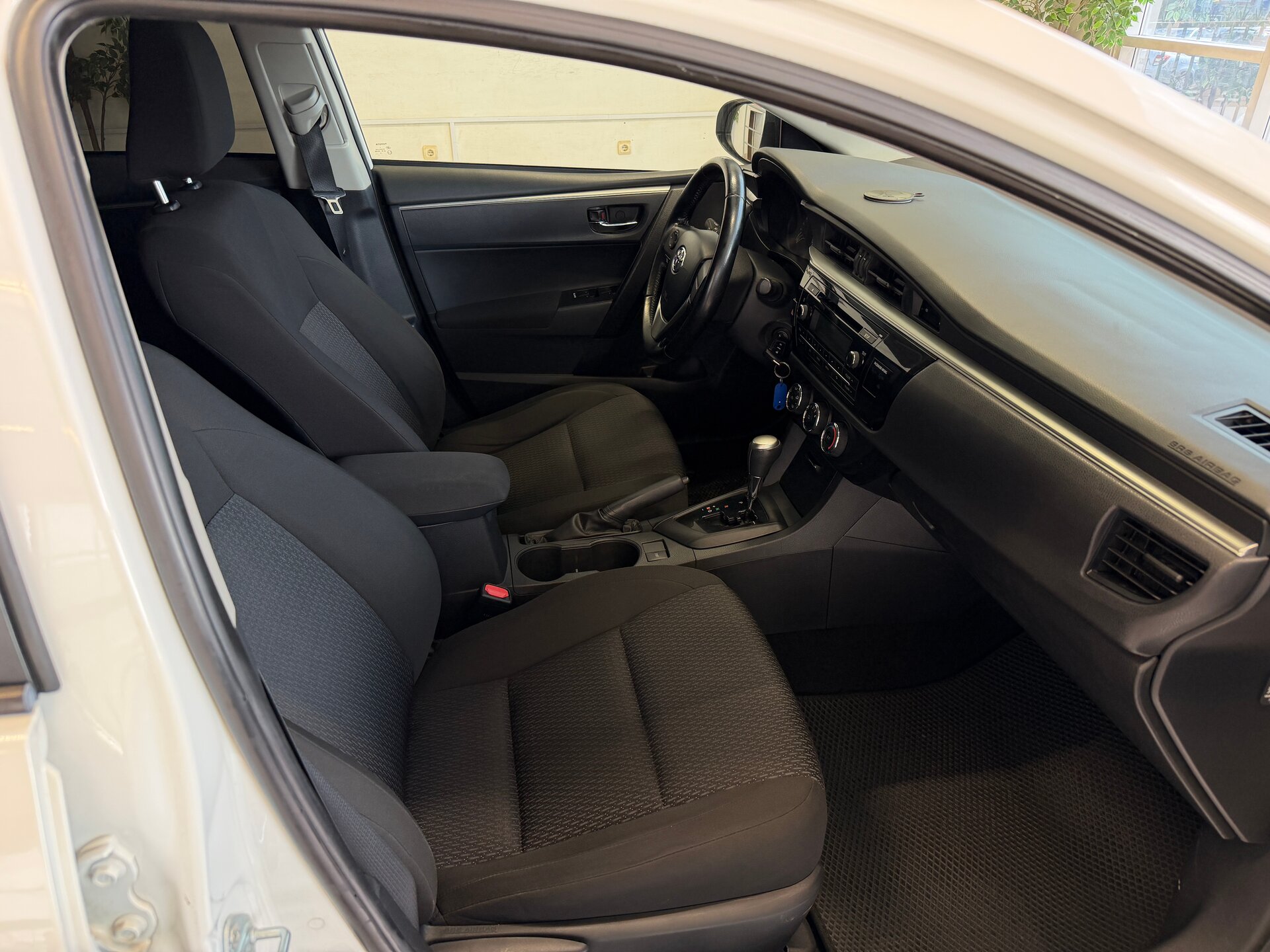 Toyota Corolla, XI (E160, E170, E180) 2015
