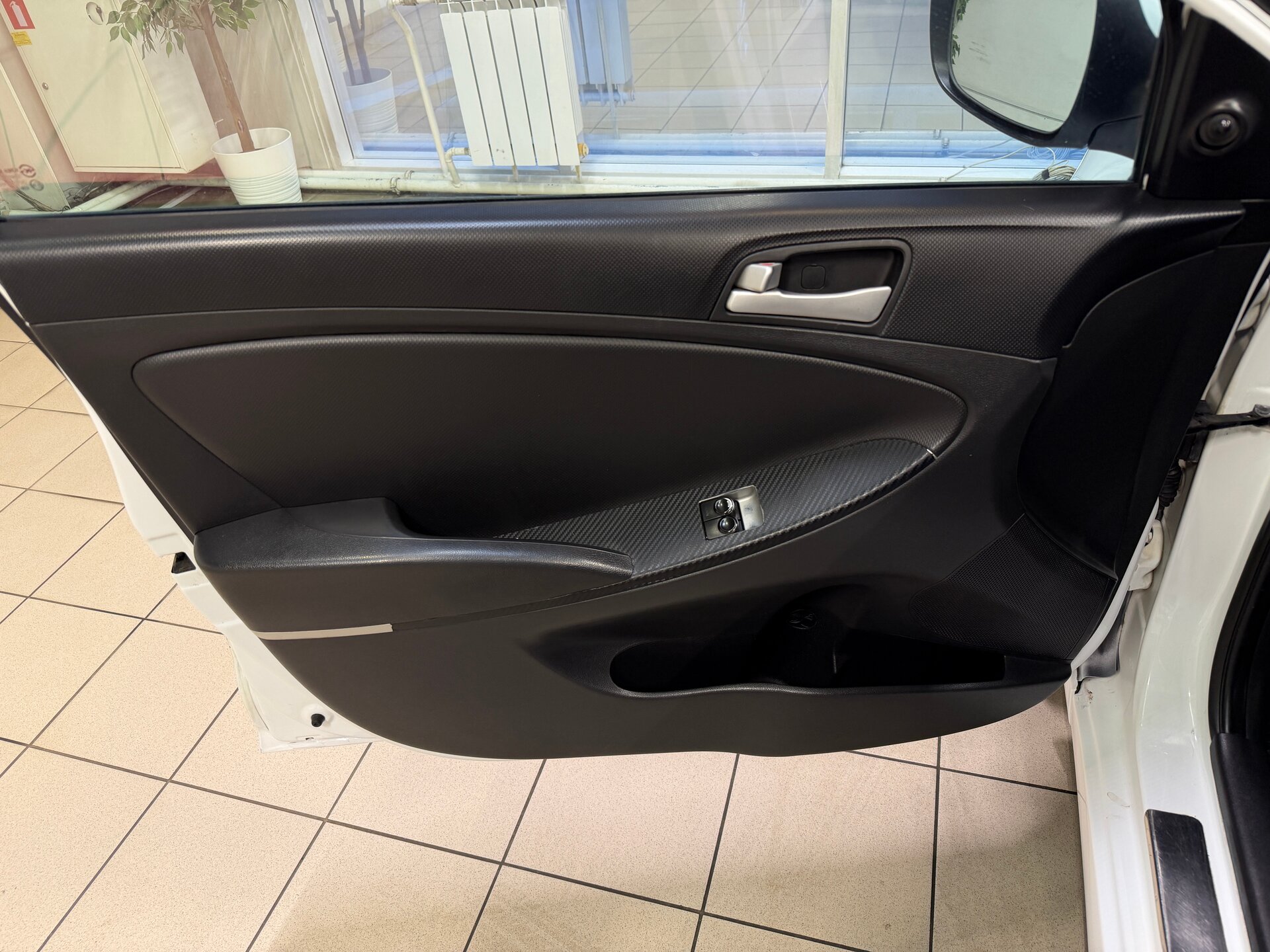 Hyundai Solaris, I 2011