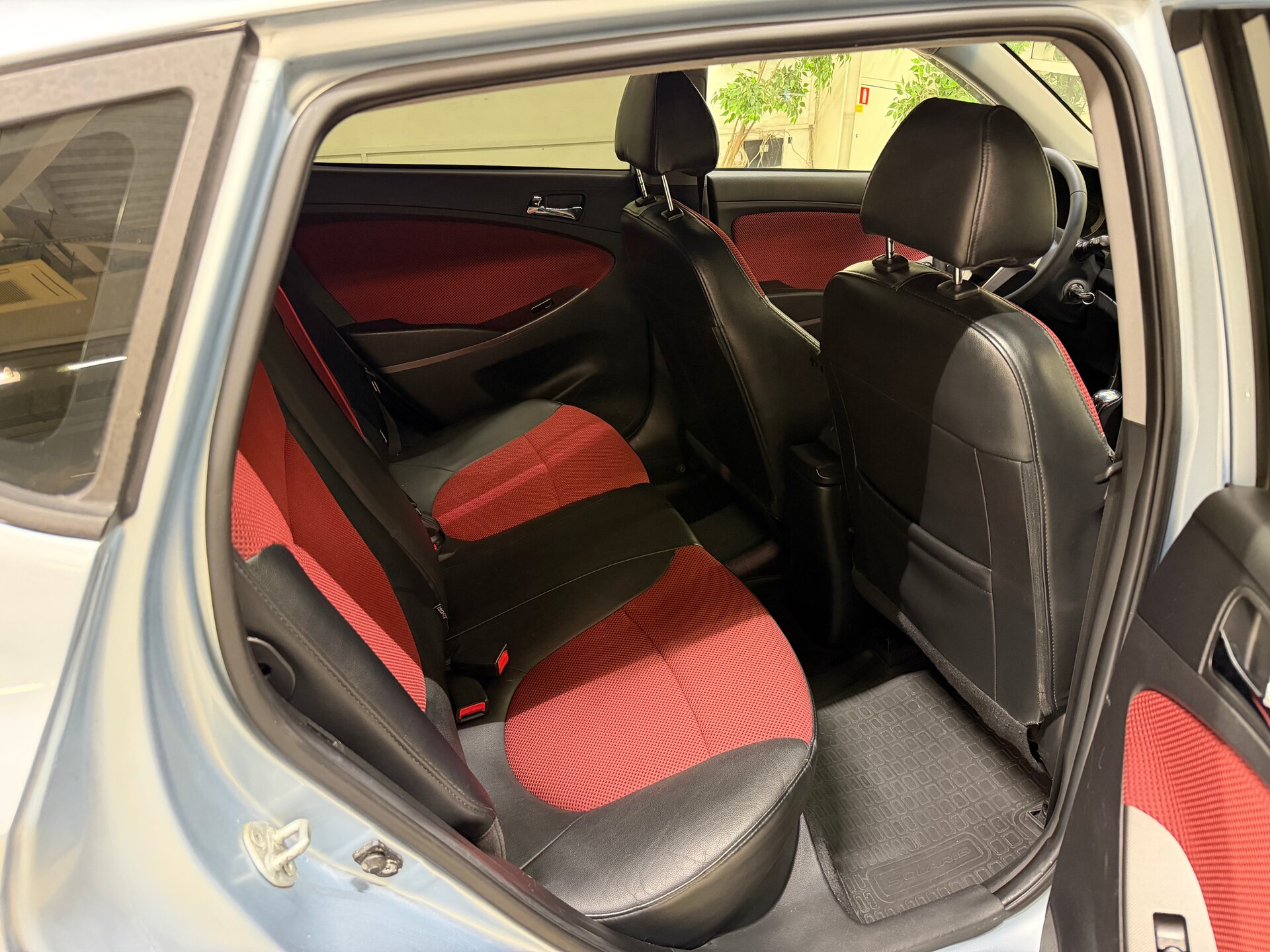 Hyundai Solaris, I 2011