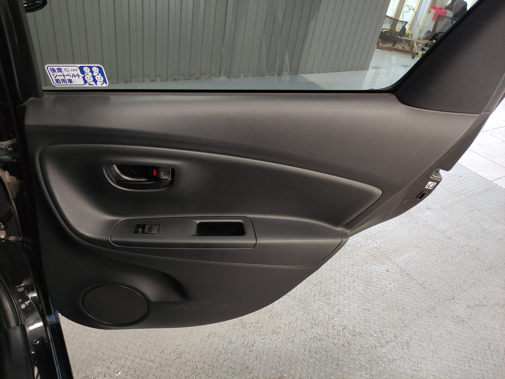 Toyota Vitz, III (XP130) Рестайлинг 2 2017 Toyota Vitz, III (XP130) Рестайлинг 2 2017