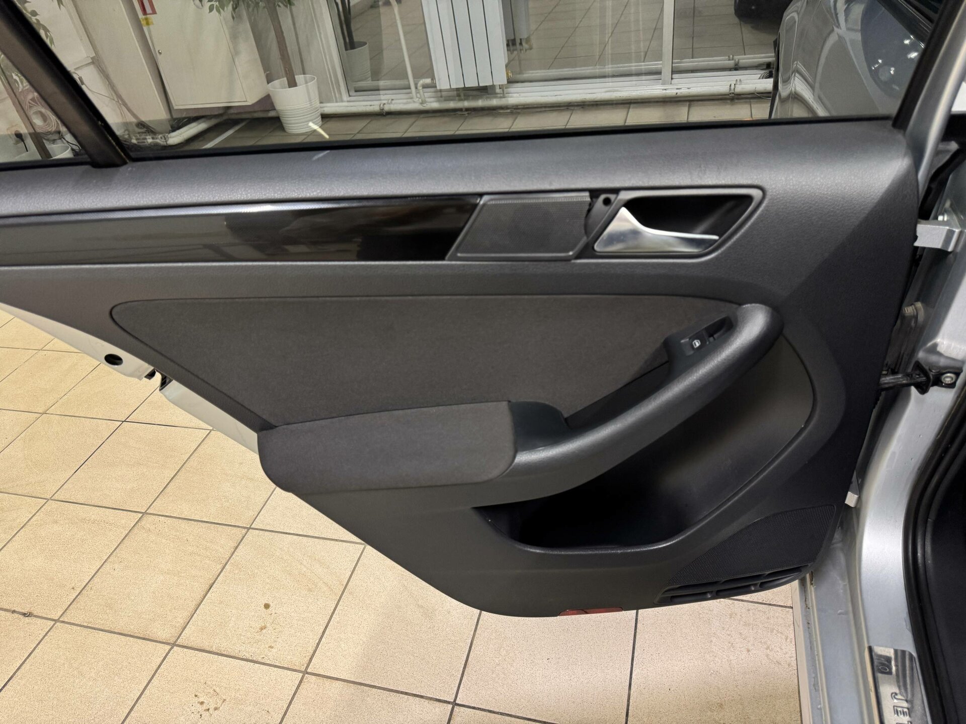 Volkswagen Jetta, VI 2011