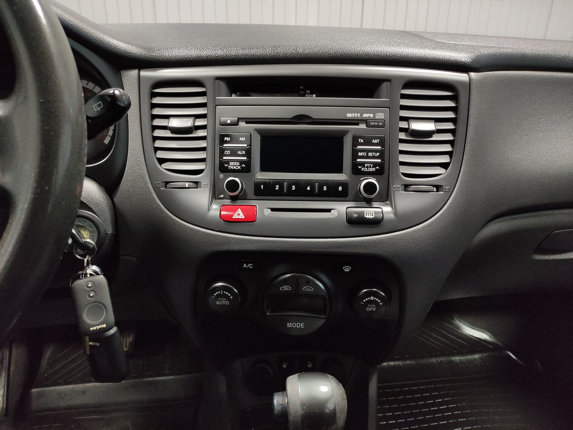 Kia Rio, II Рестайлинг 2011 Kia Rio, II Рестайлинг 2011