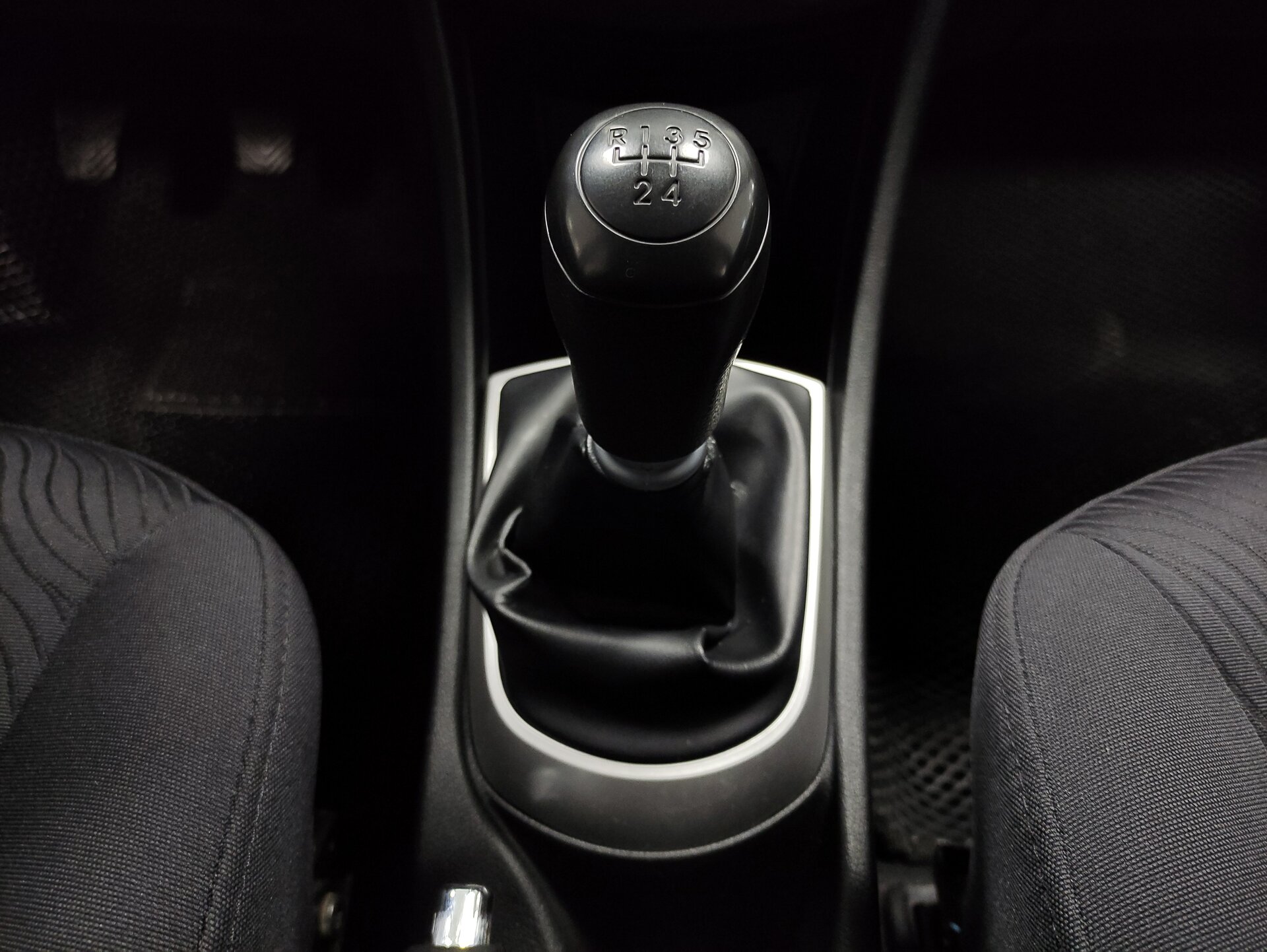 Hyundai Solaris, I 2011
