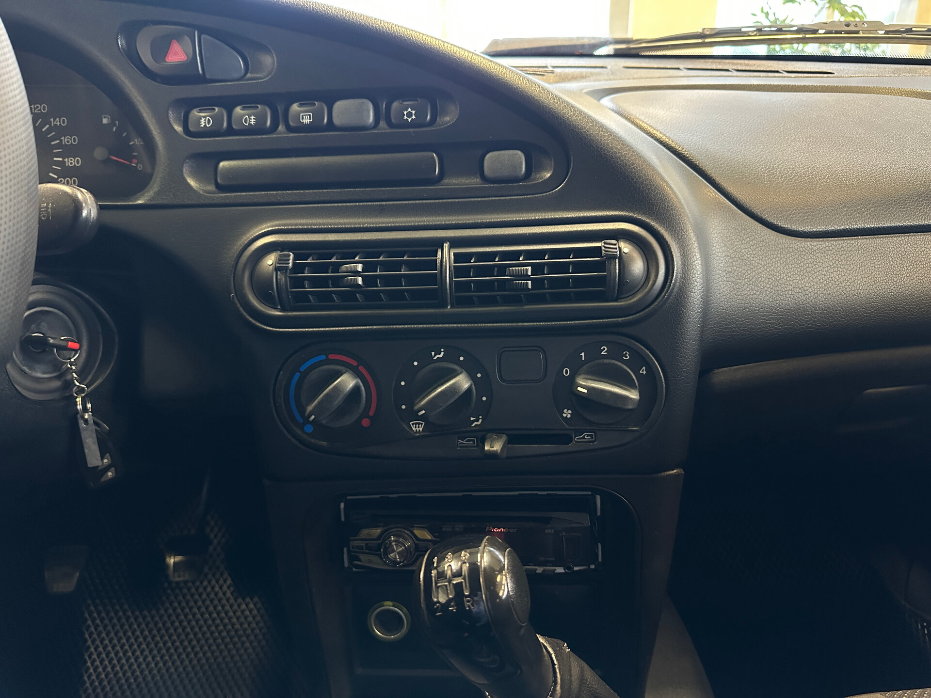 Chevrolet Niva, I Рестайлинг 2012