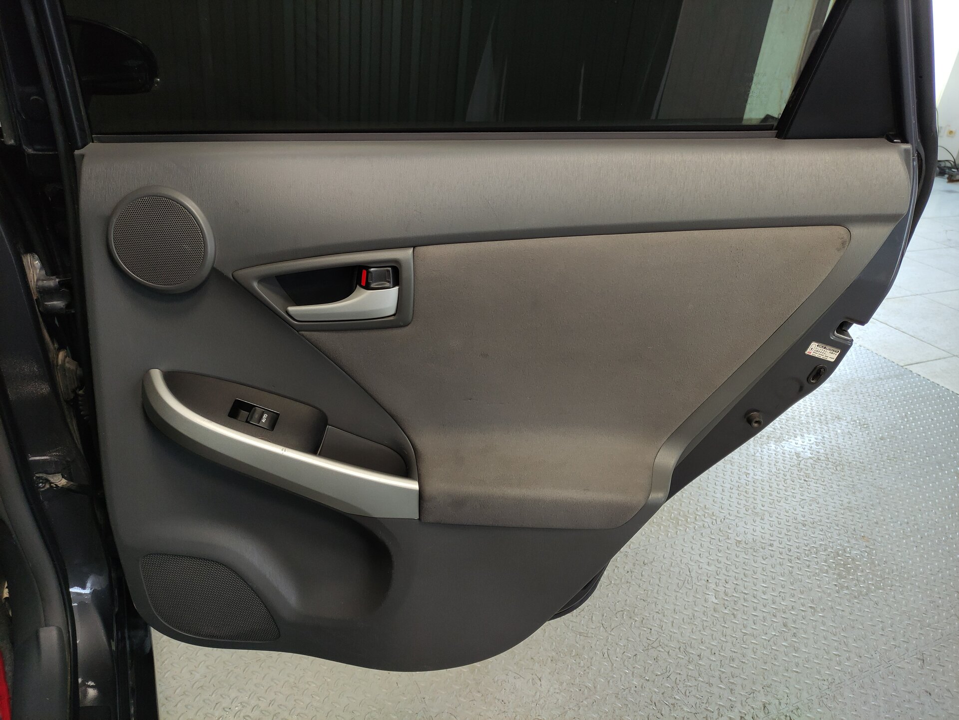 Toyota Prius, III Рестайлинг (XW30) 2011