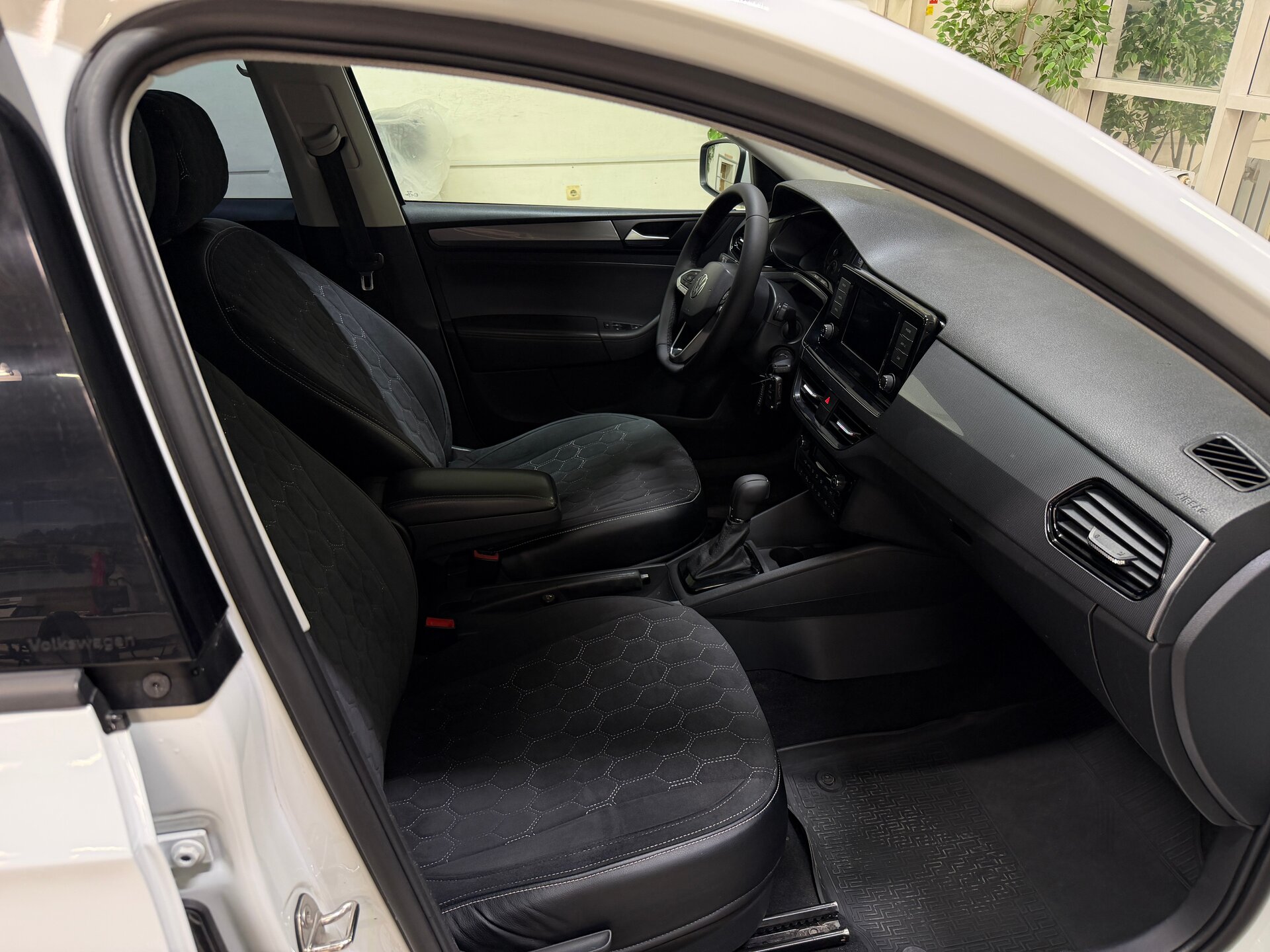 Volkswagen Polo, VI 2021