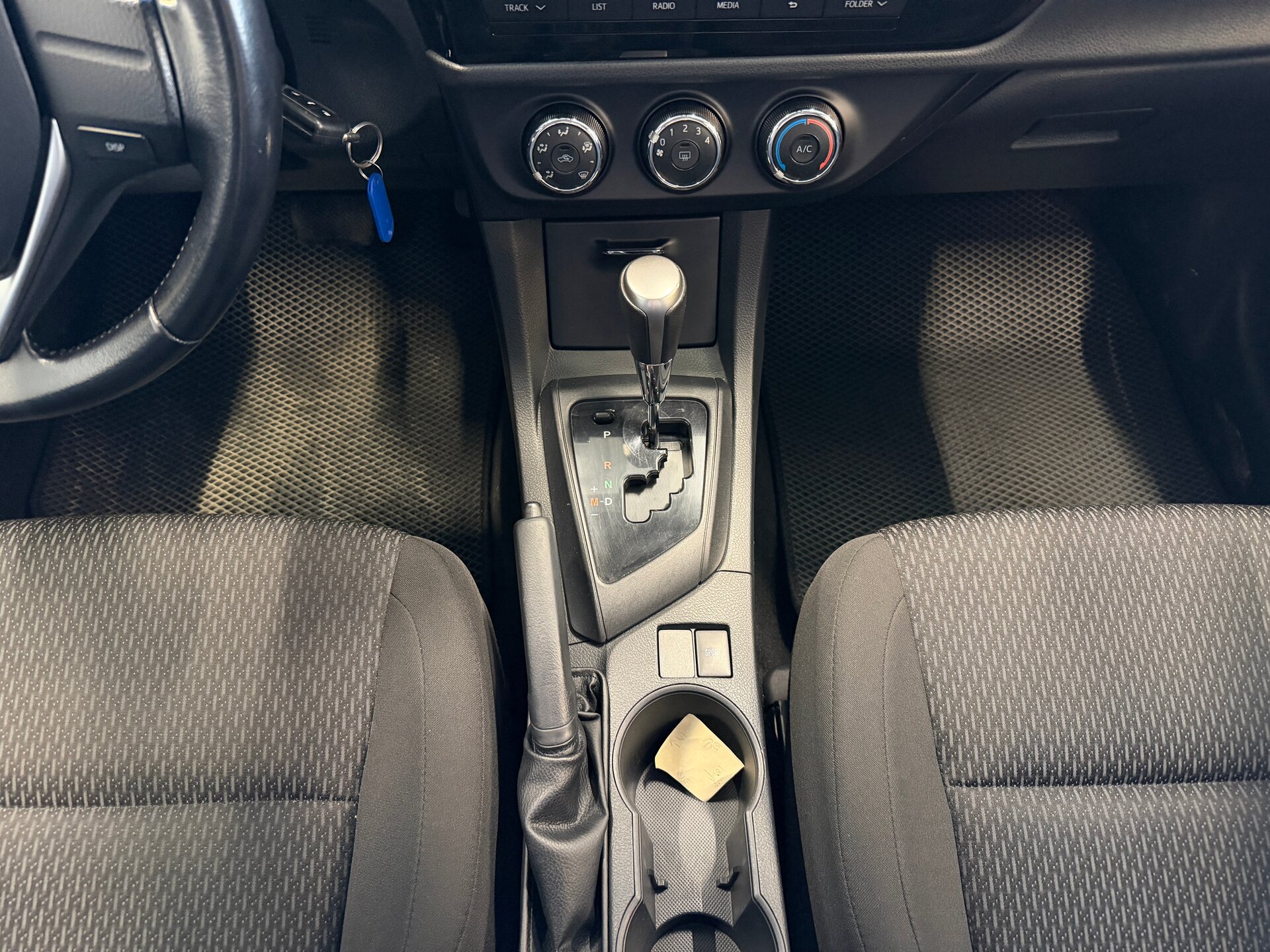 Toyota Corolla, XI (E160, E170, E180) 2015