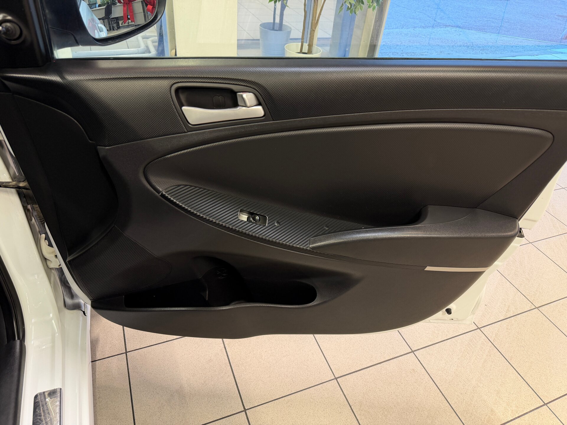 Hyundai Solaris, I 2011