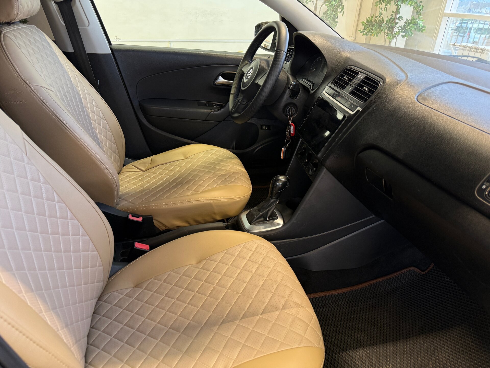 Volkswagen Polo, V 2013