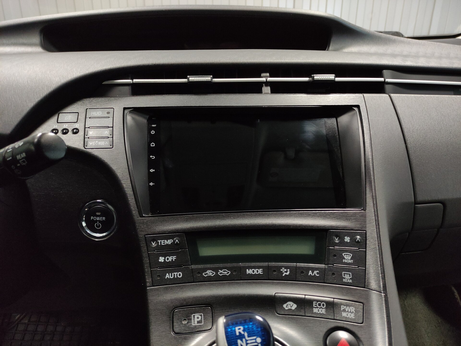 Toyota Prius, III Рестайлинг (XW30) 2011
