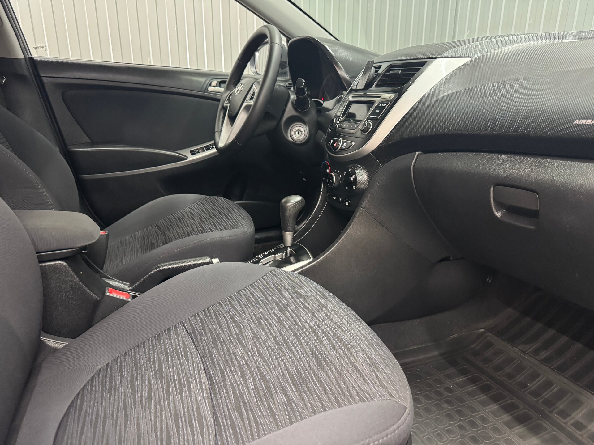 Hyundai Solaris, I Рестайлинг 2015 Hyundai Solaris, I Рестайлинг 2015