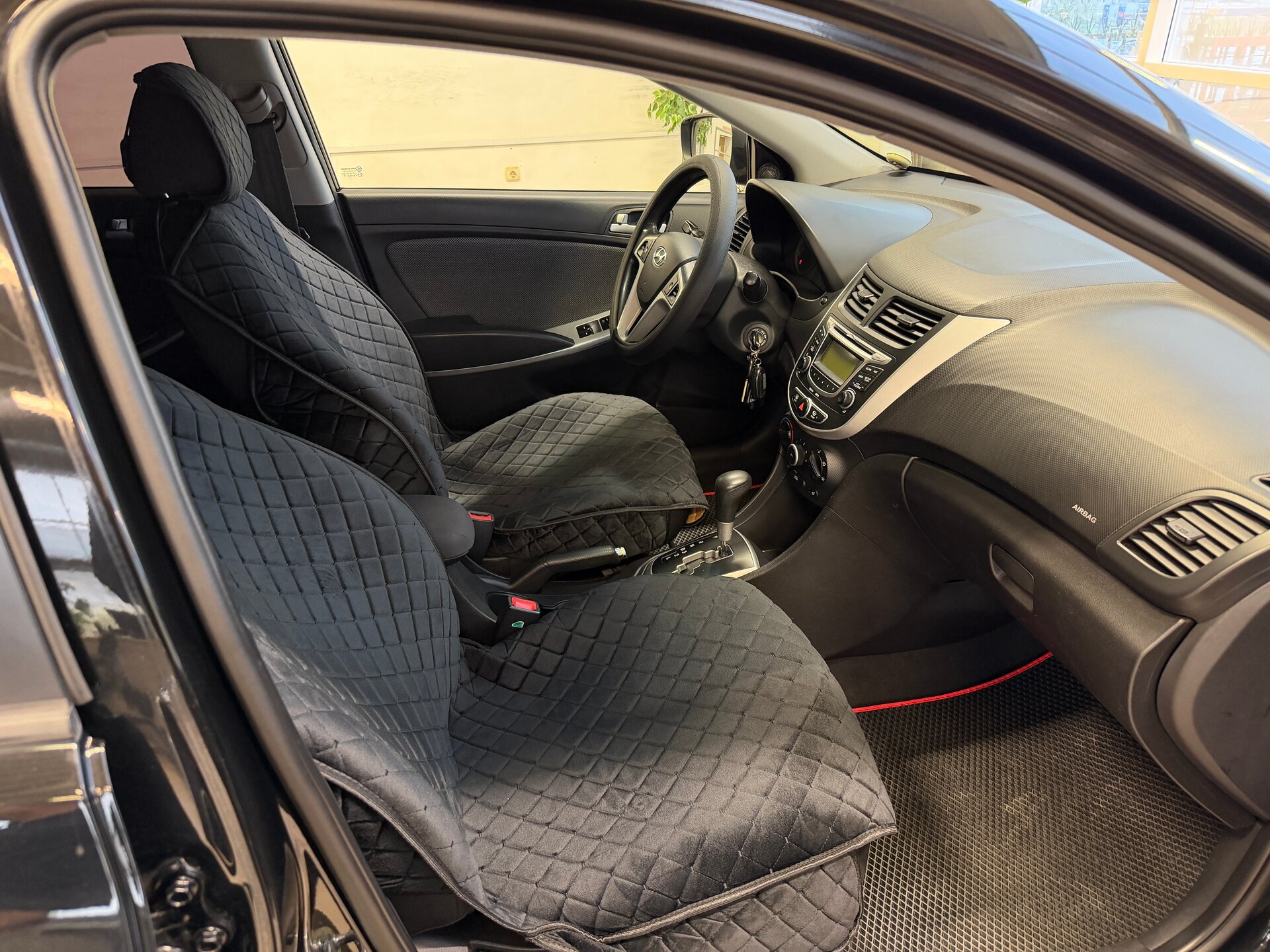 Hyundai Solaris, I 2011