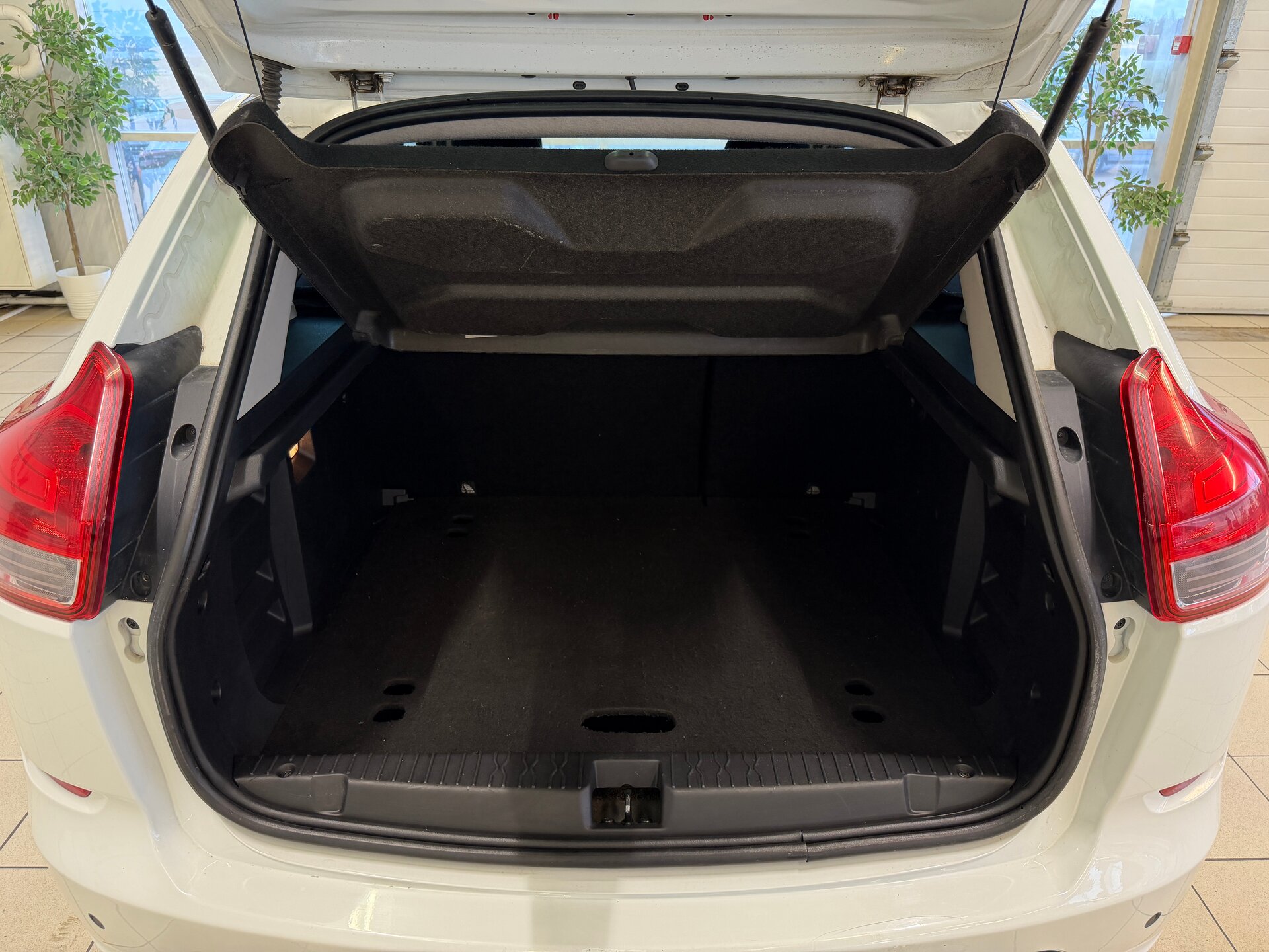 Lada (ВАЗ) XRAY, I 2021