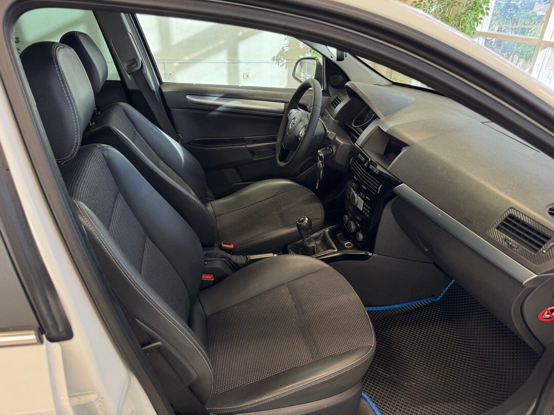 Opel Astra, J Рестайлинг 2014