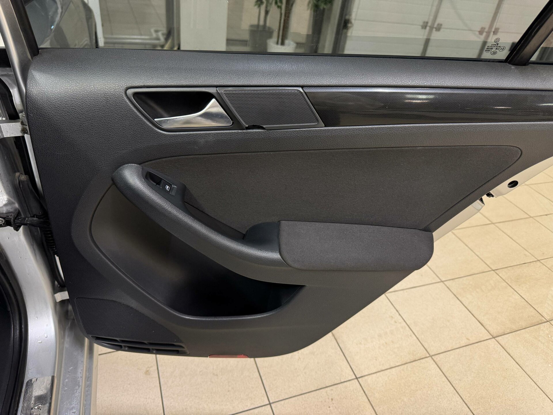 Volkswagen Jetta, VI 2011