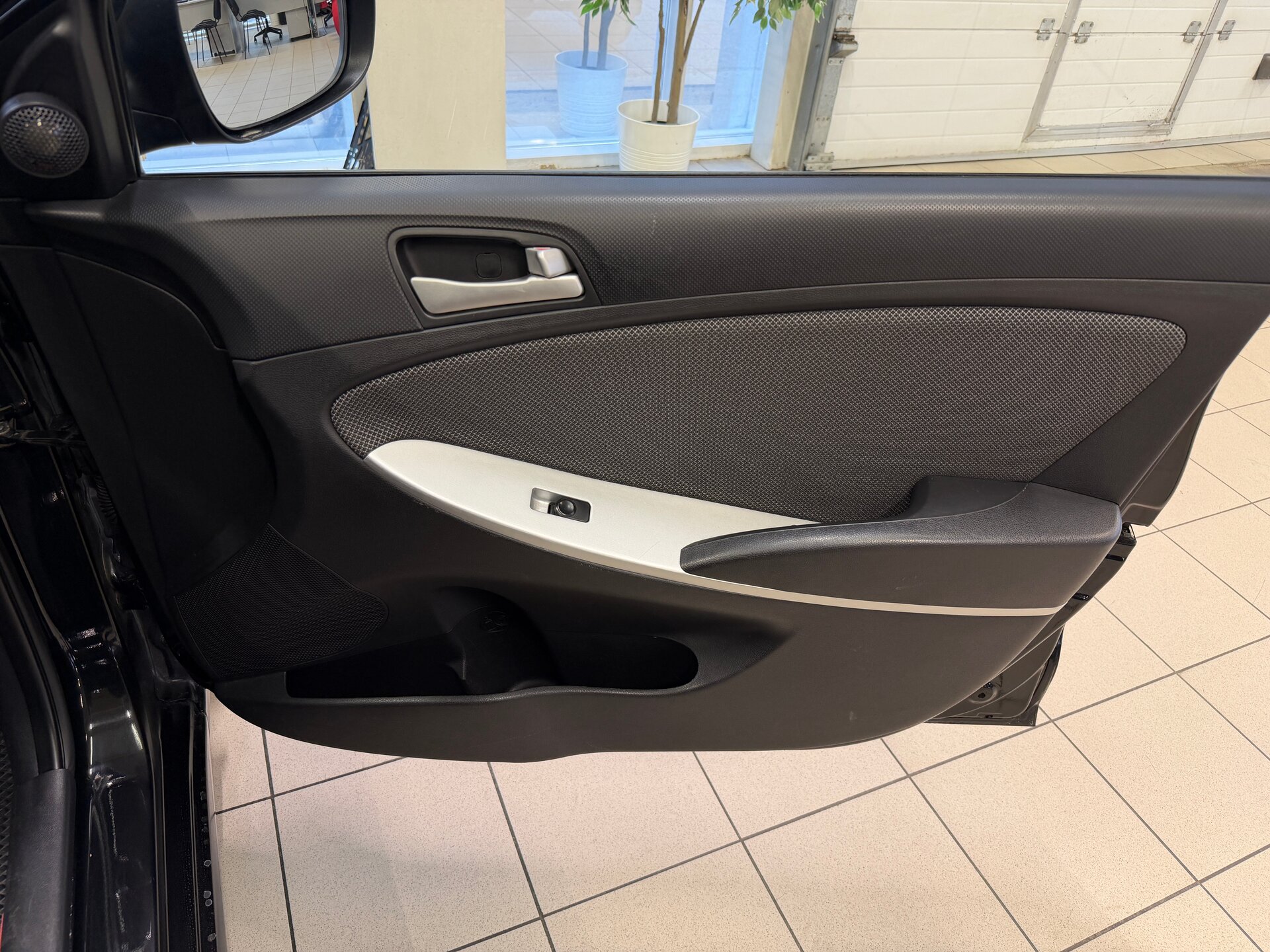 Hyundai Solaris, I 2011