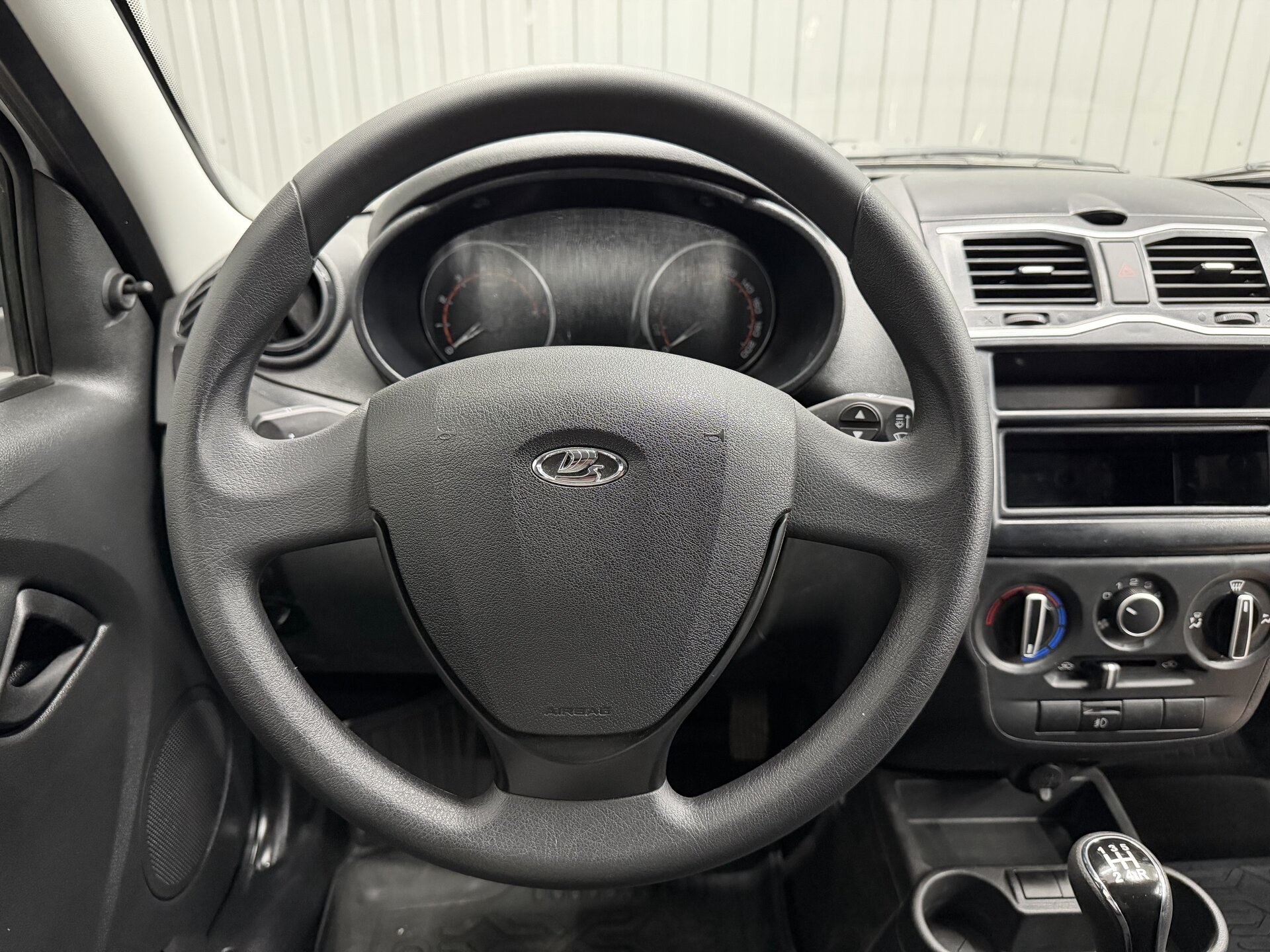 Lada (ВАЗ) 2025