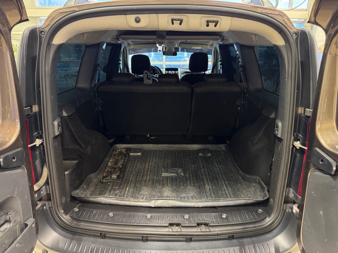 Lada (ВАЗ) Largus, I Рестайлинг 2022 Lada (ВАЗ) Largus, I Рестайлинг 2022