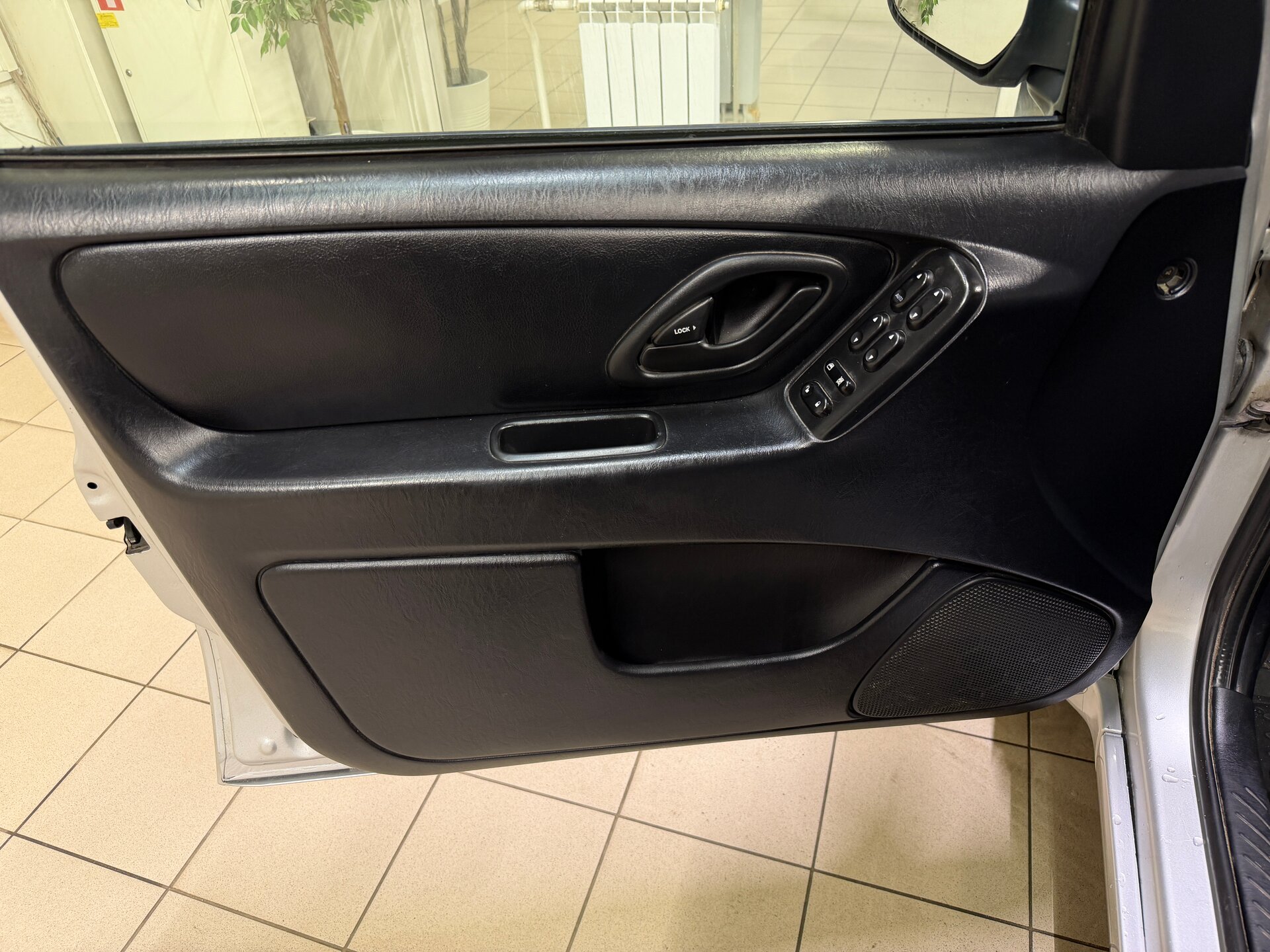 Ford Maverick, III 2005