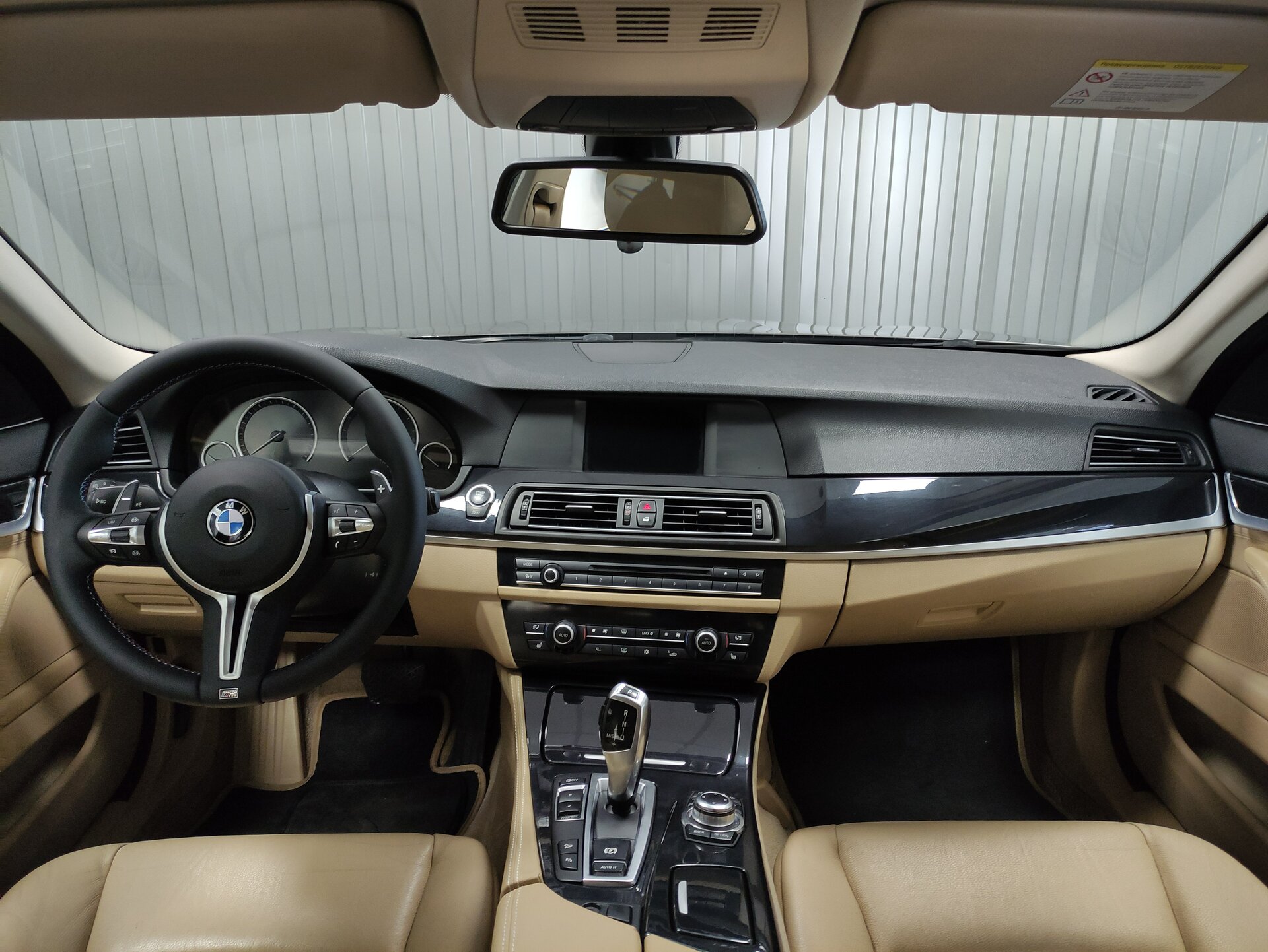 BMW 5 серии, VI (F10/F11/F07) 2012 BMW 5 серии, VI (F10/F11/F07) 2012