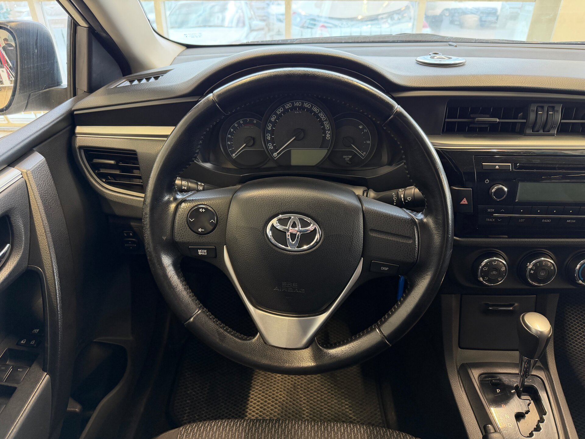 Toyota Corolla, XI (E160, E170, E180) 2015
